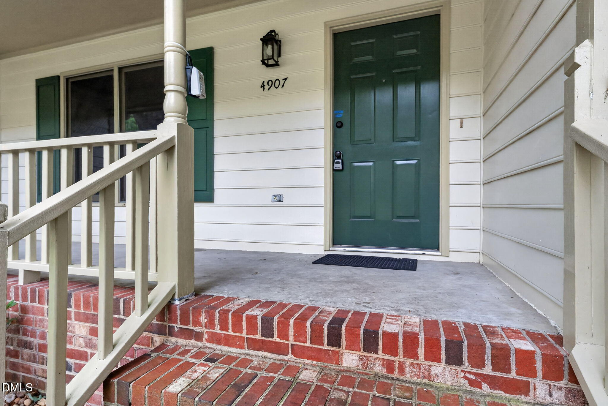 4907 Fortunes Ridge Drive Property Photo 4
