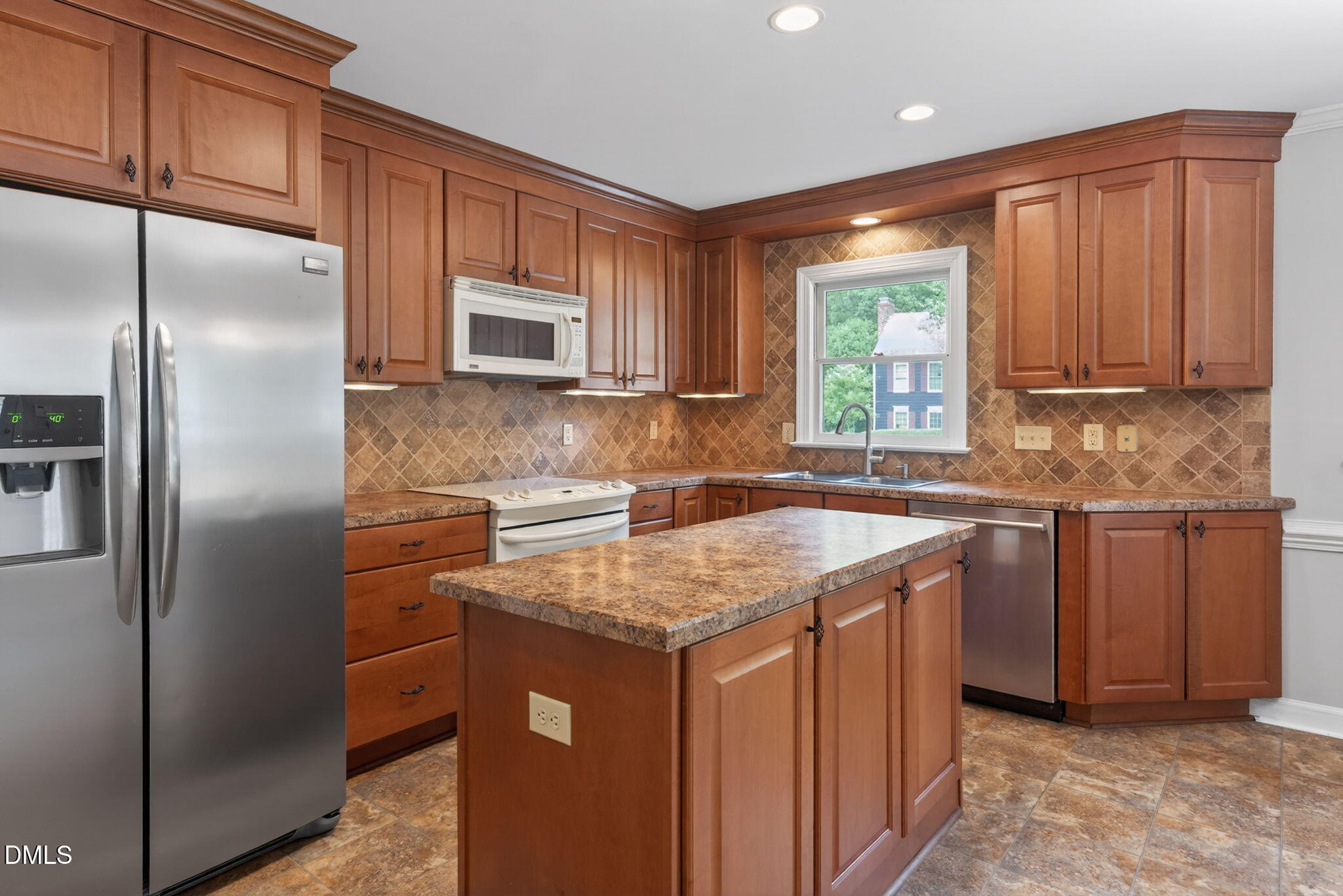 4907 Fortunes Ridge Drive Property Photo 20