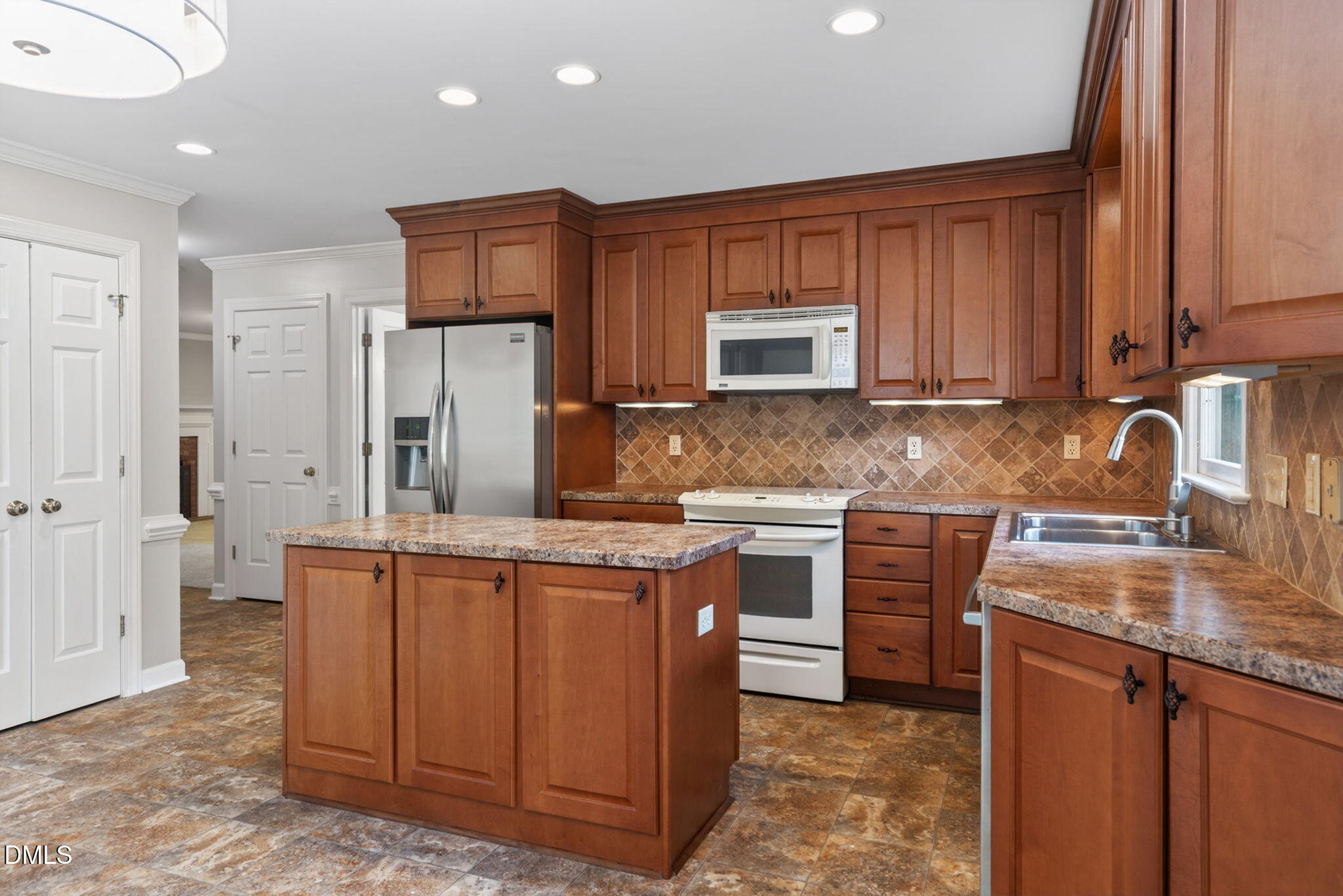 4907 Fortunes Ridge Drive Property Photo 22