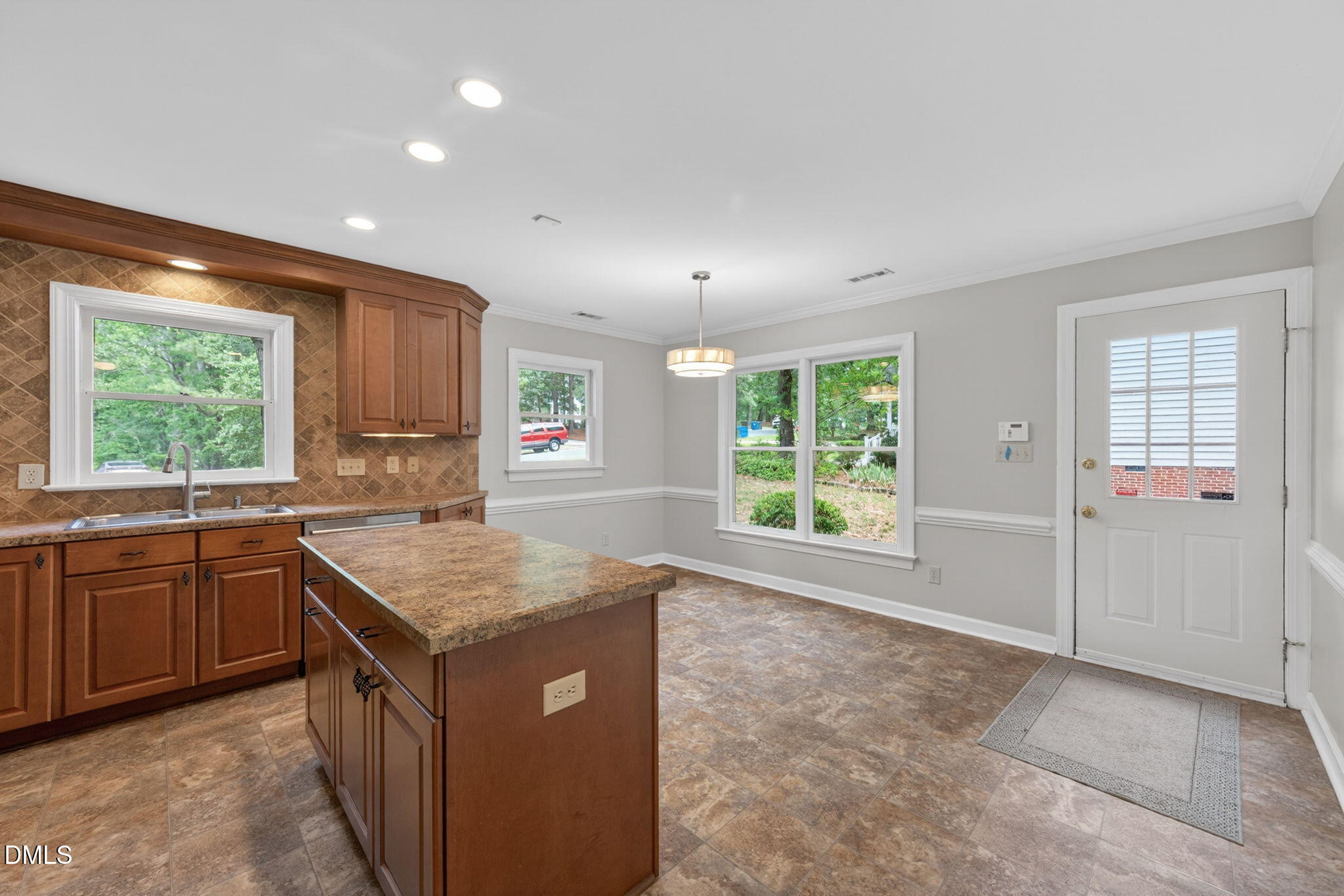 4907 Fortunes Ridge Drive Property Photo 23