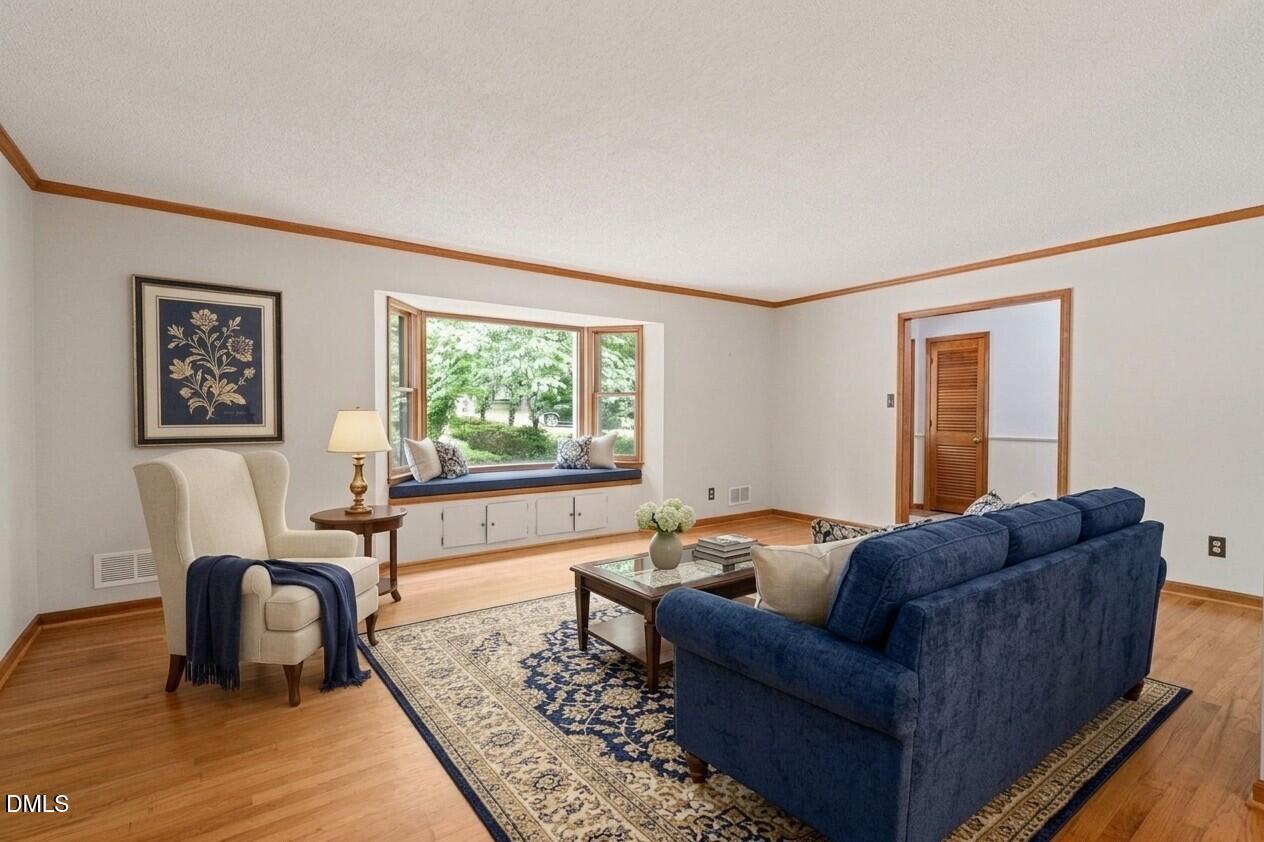 1103 Warren Avenue Property Photo 2