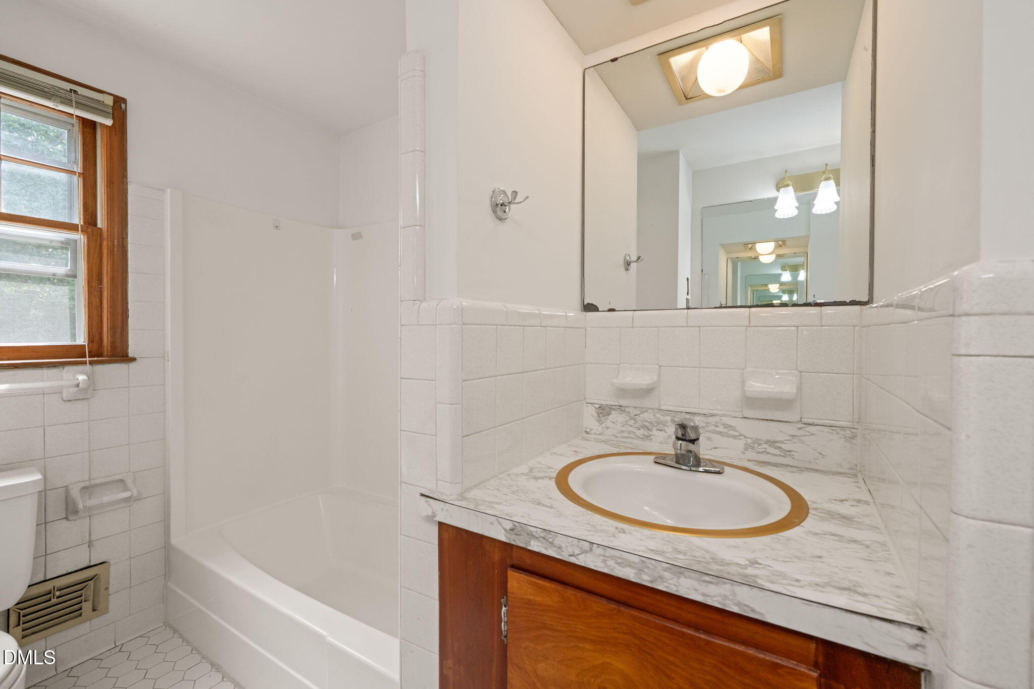 1103 Warren Avenue Property Photo 32