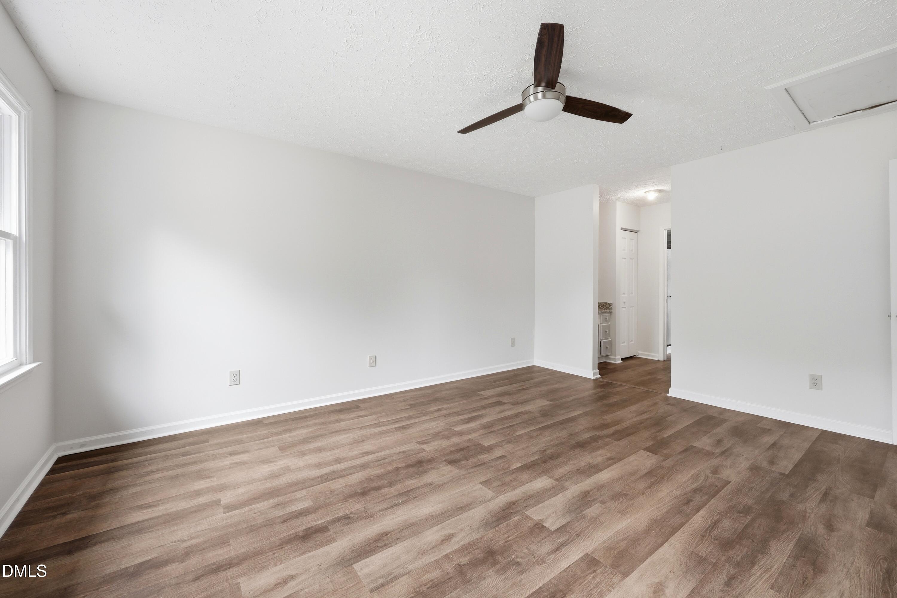 3703 Phillips Way W Property Photo 9