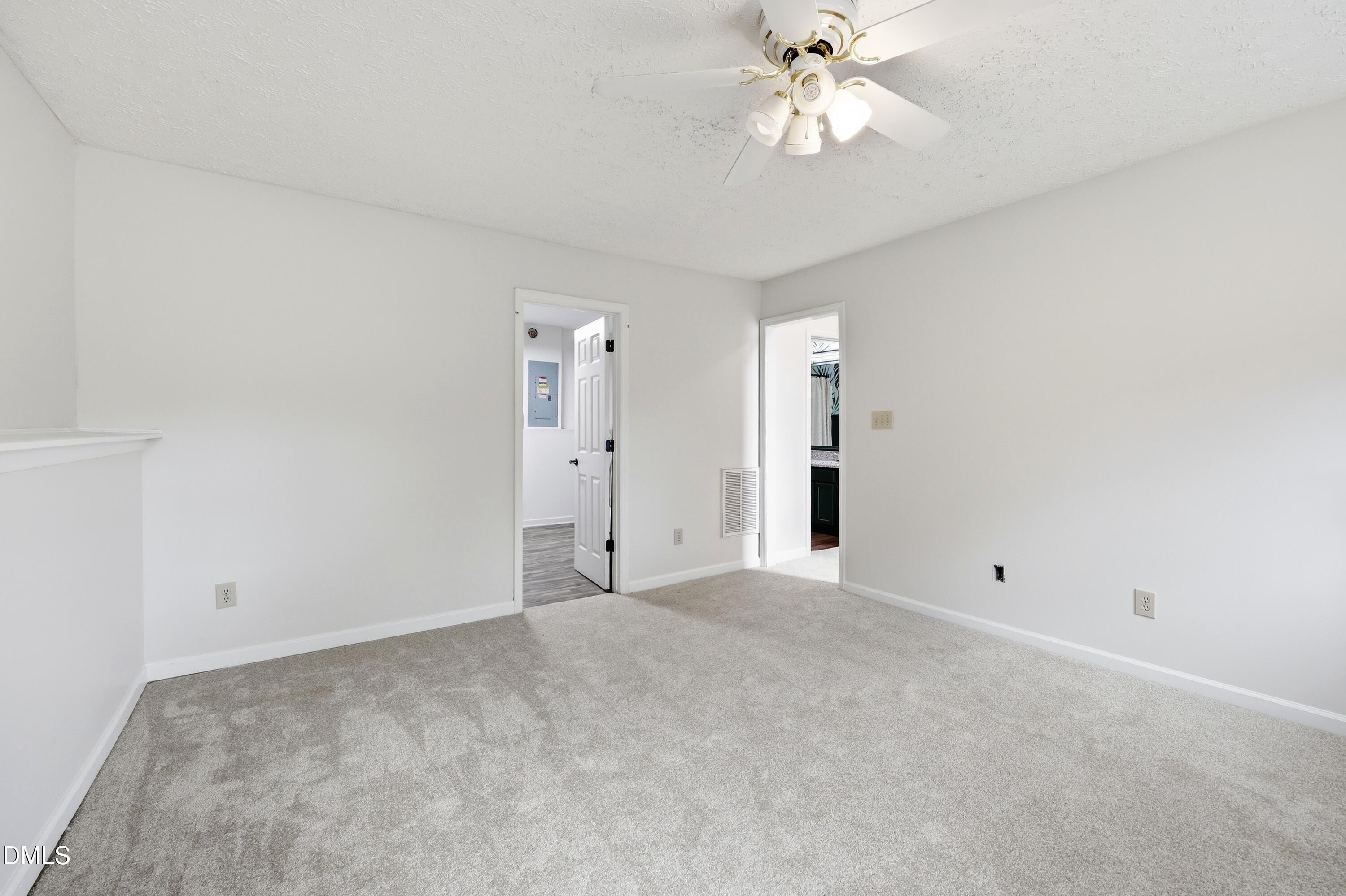 3703 Phillips Way W Property Photo 20