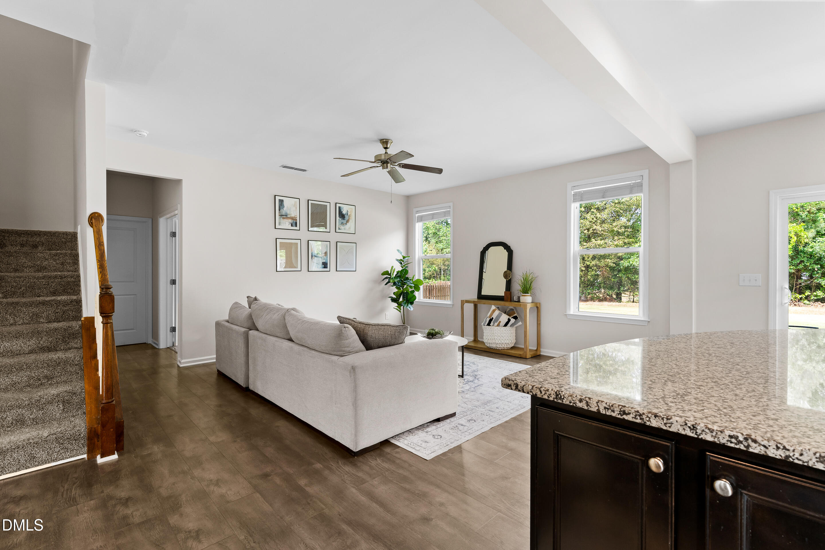 407 Pacific Heights Road Property Photo 10