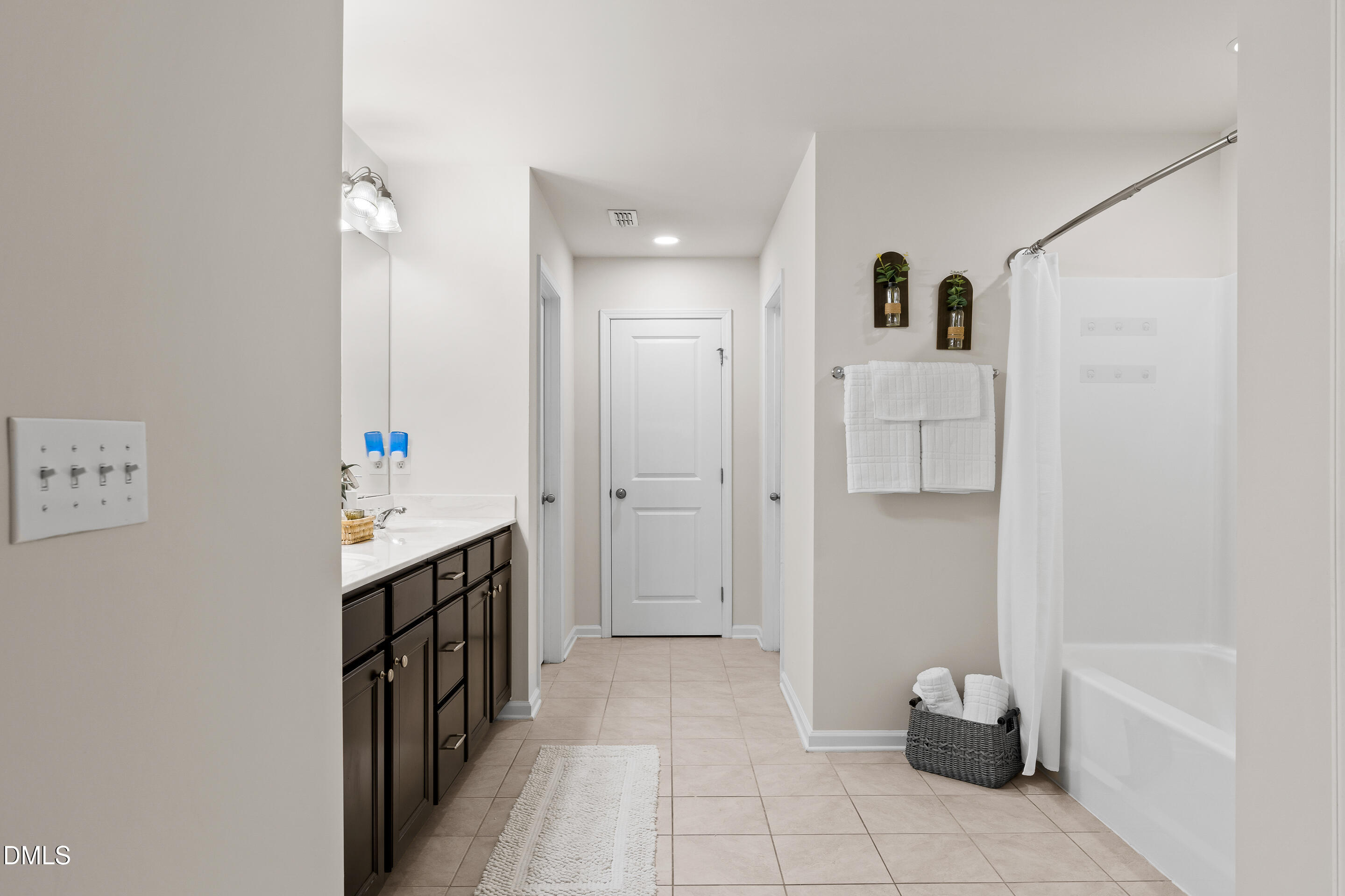 407 Pacific Heights Road Property Photo 29