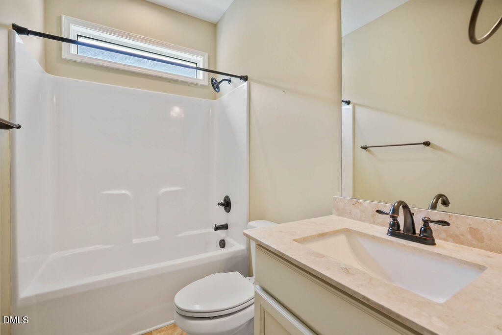 278 Bella Square Property Photo 8