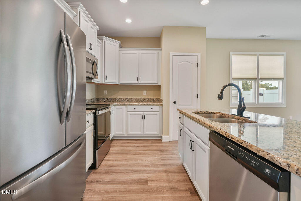 278 Bella Square Property Photo 14