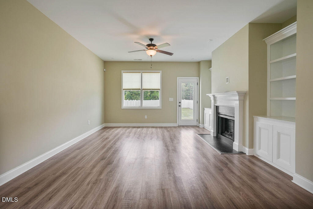 278 Bella Square Property Photo 18