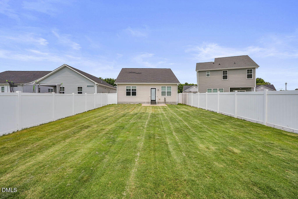 278 Bella Square Property Photo 27