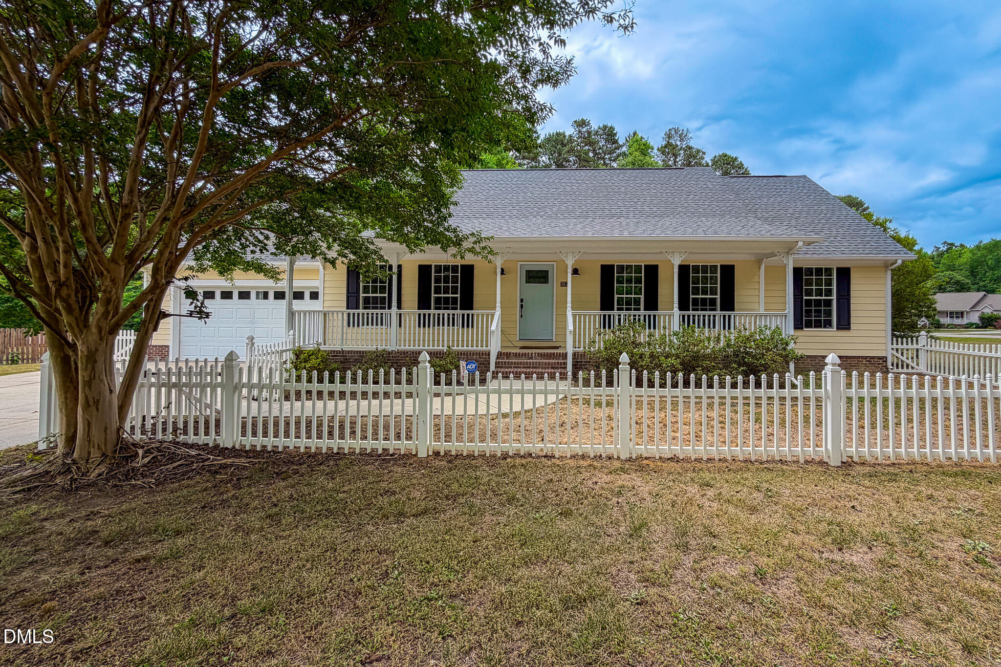 36 E Foxwood Drive Property Photo 1