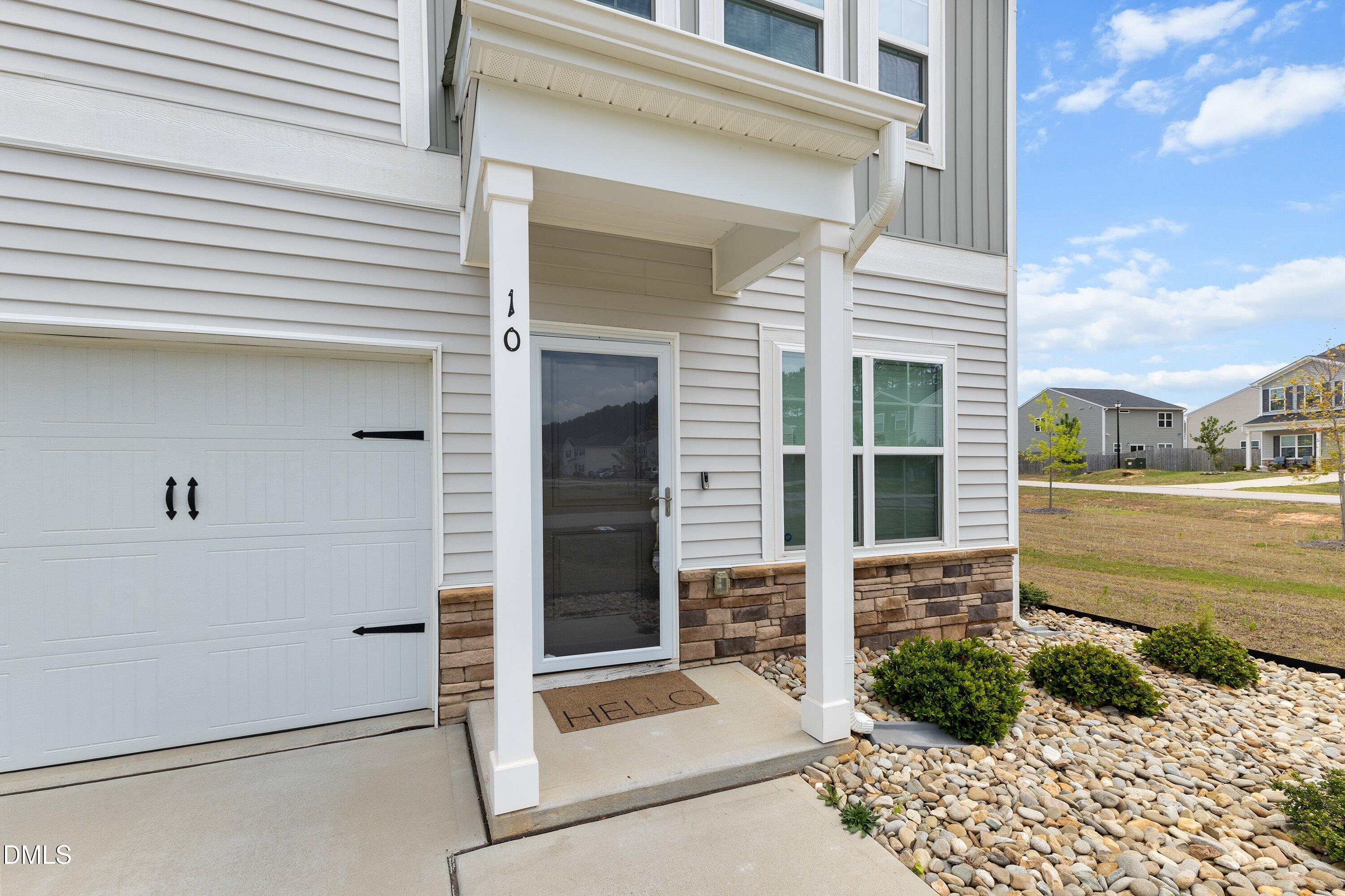 10 Forest Meadow Lane Property Photo 3