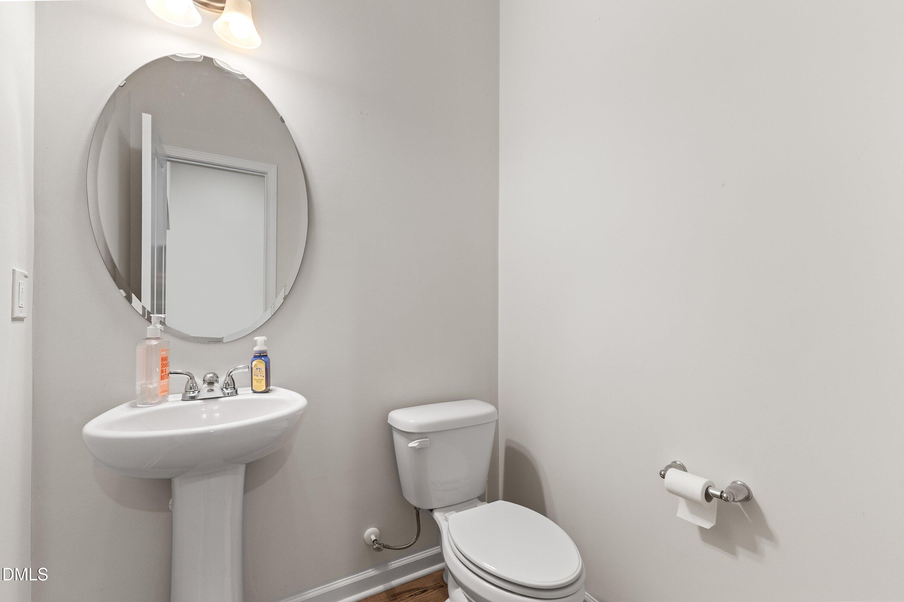 10 Forest Meadow Lane Property Photo 7