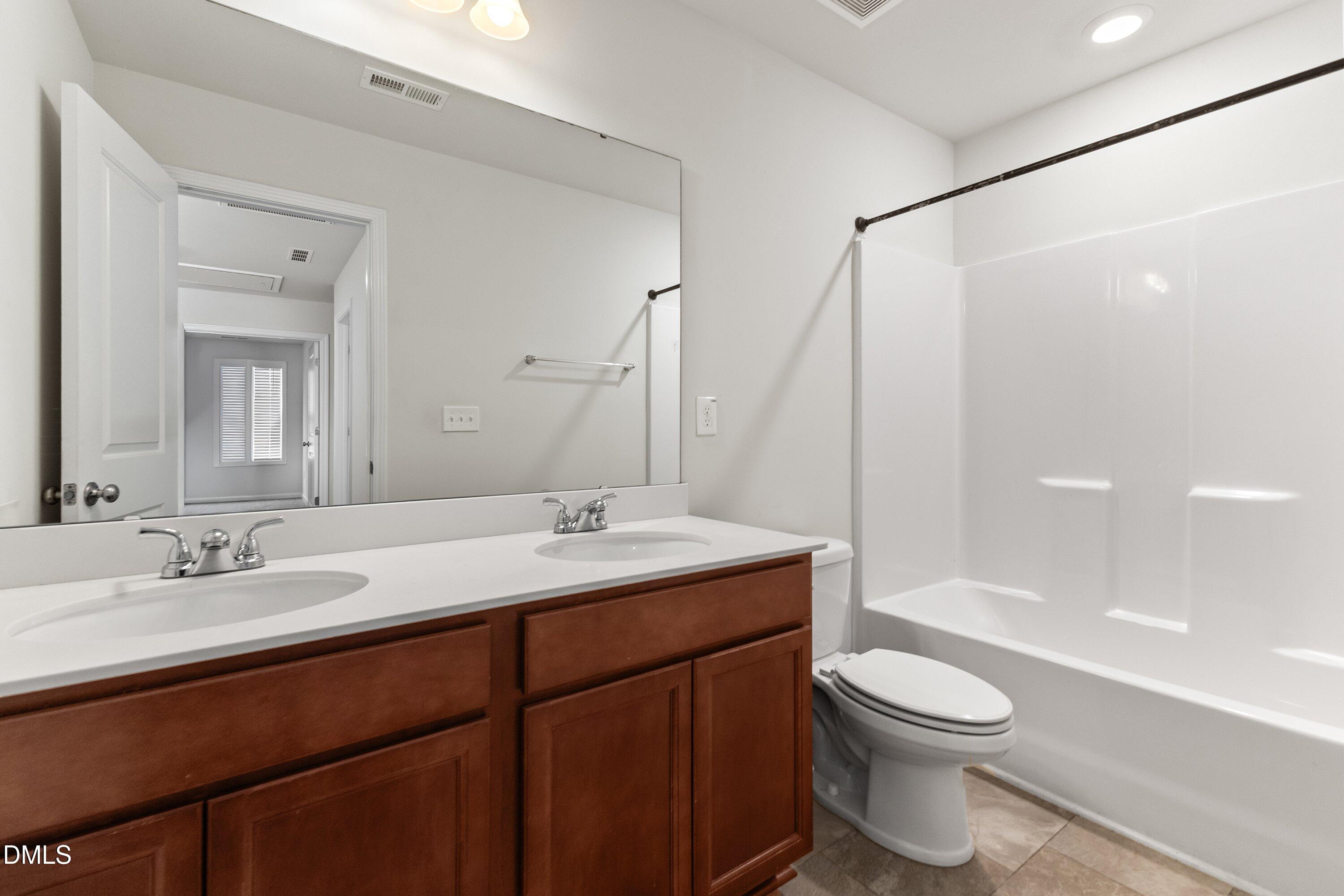 10 Forest Meadow Lane Property Photo 18