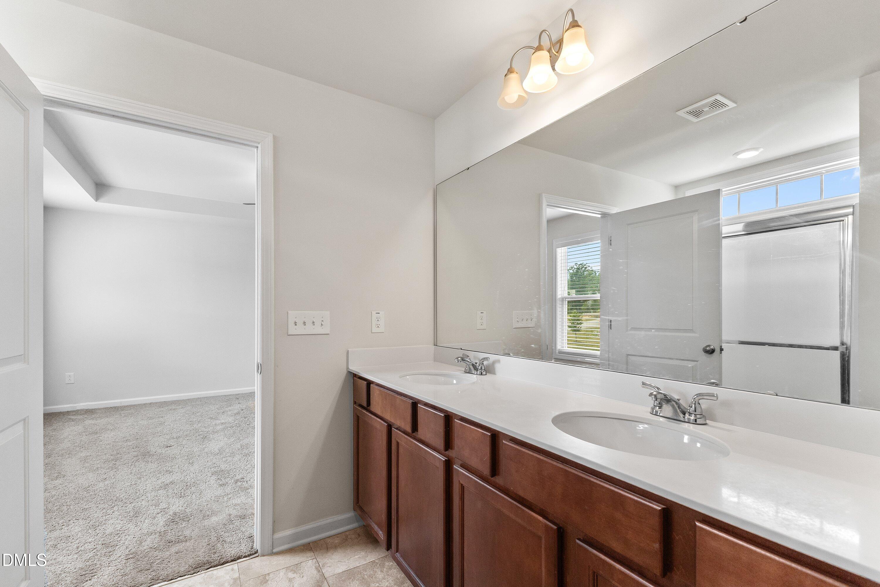 10 Forest Meadow Lane Property Photo 24