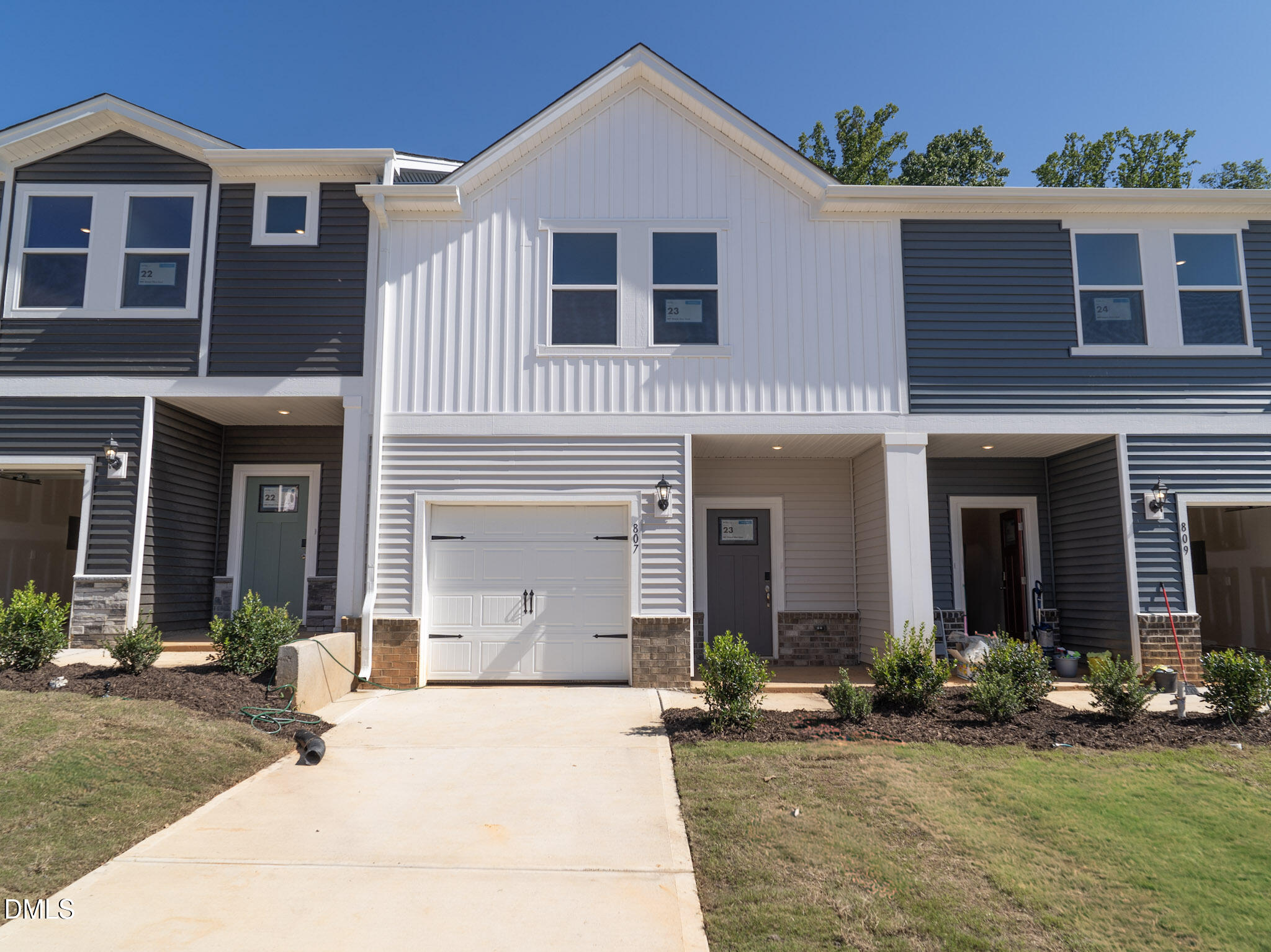 807 Strm Vw Court Property Photo 1