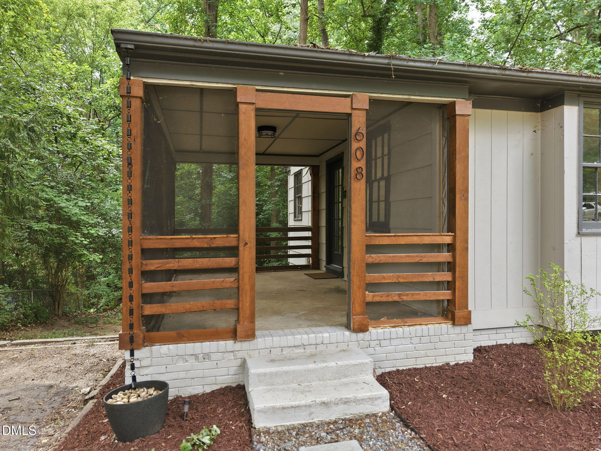 608 Dennis Avenue Property Photo 1