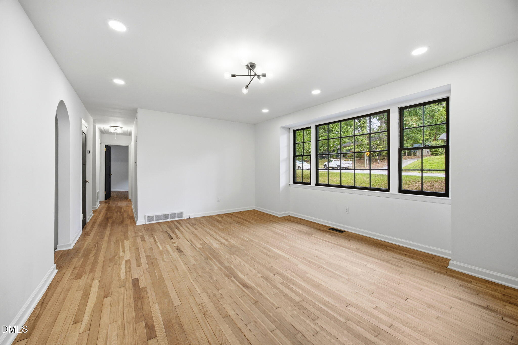608 Dennis Avenue Property Photo 6