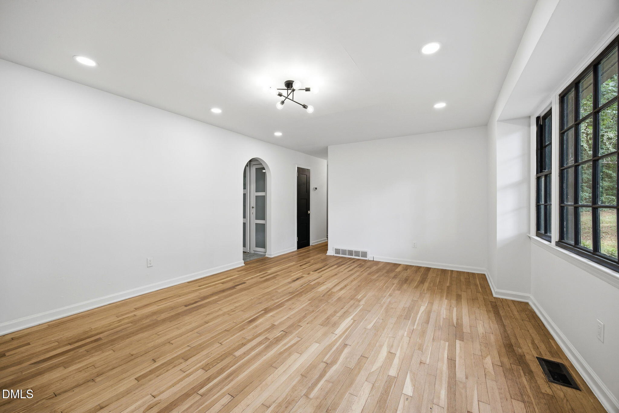 608 Dennis Avenue Property Photo 7