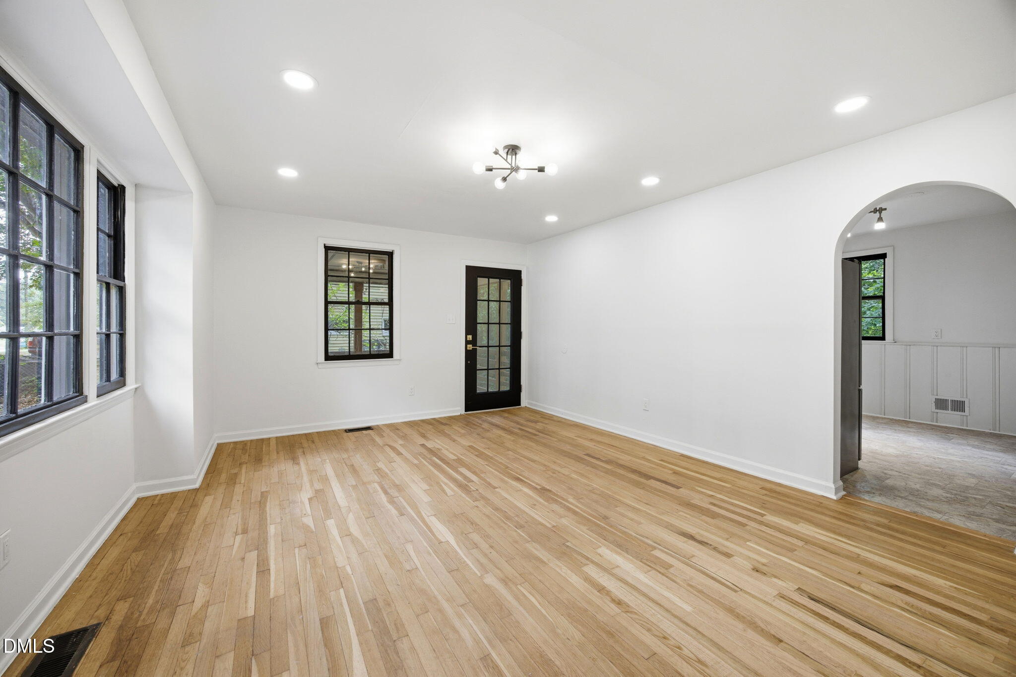 608 Dennis Avenue Property Photo 9