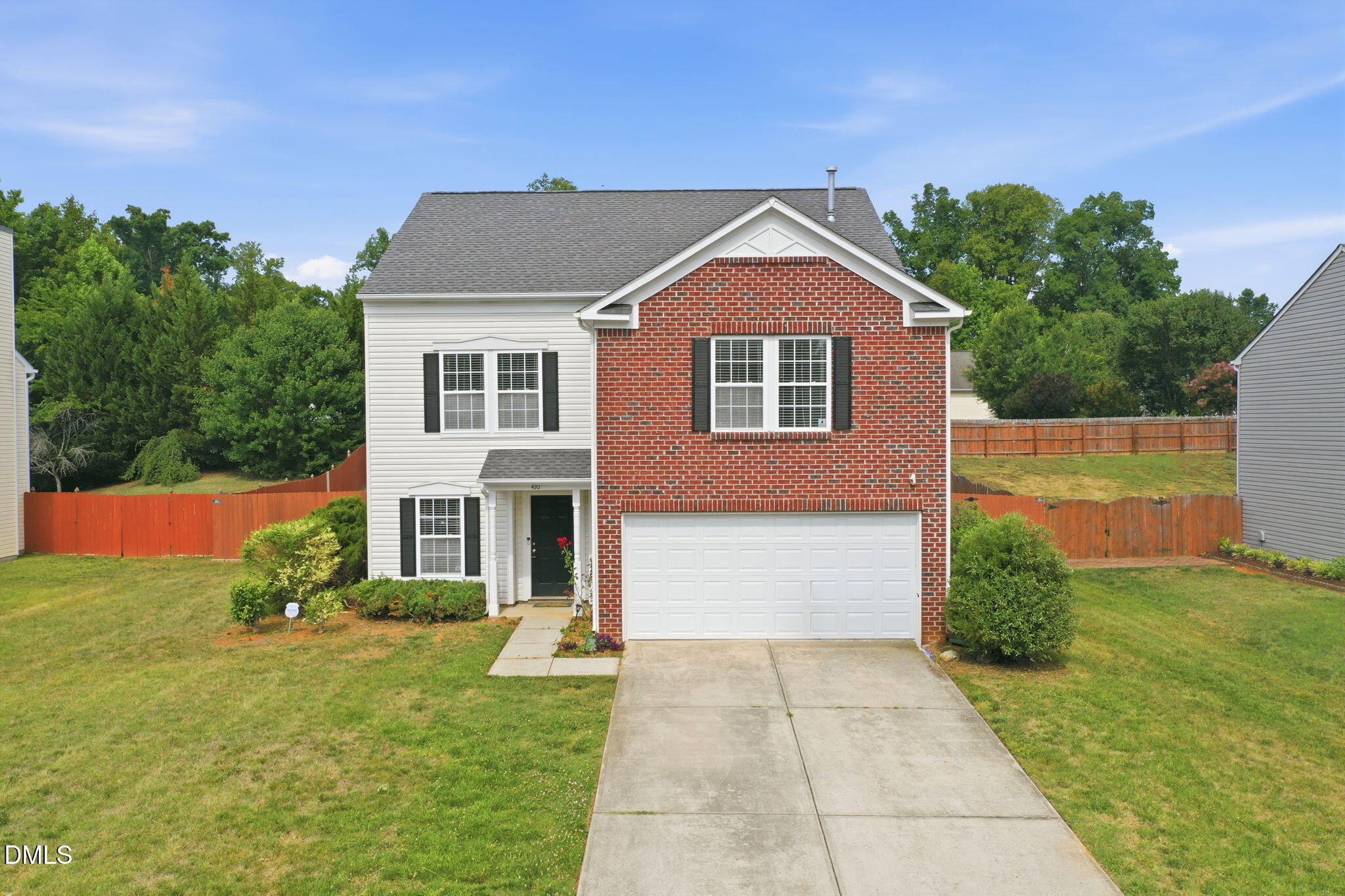 410 Walnut Crossing Drive Property Photo 1