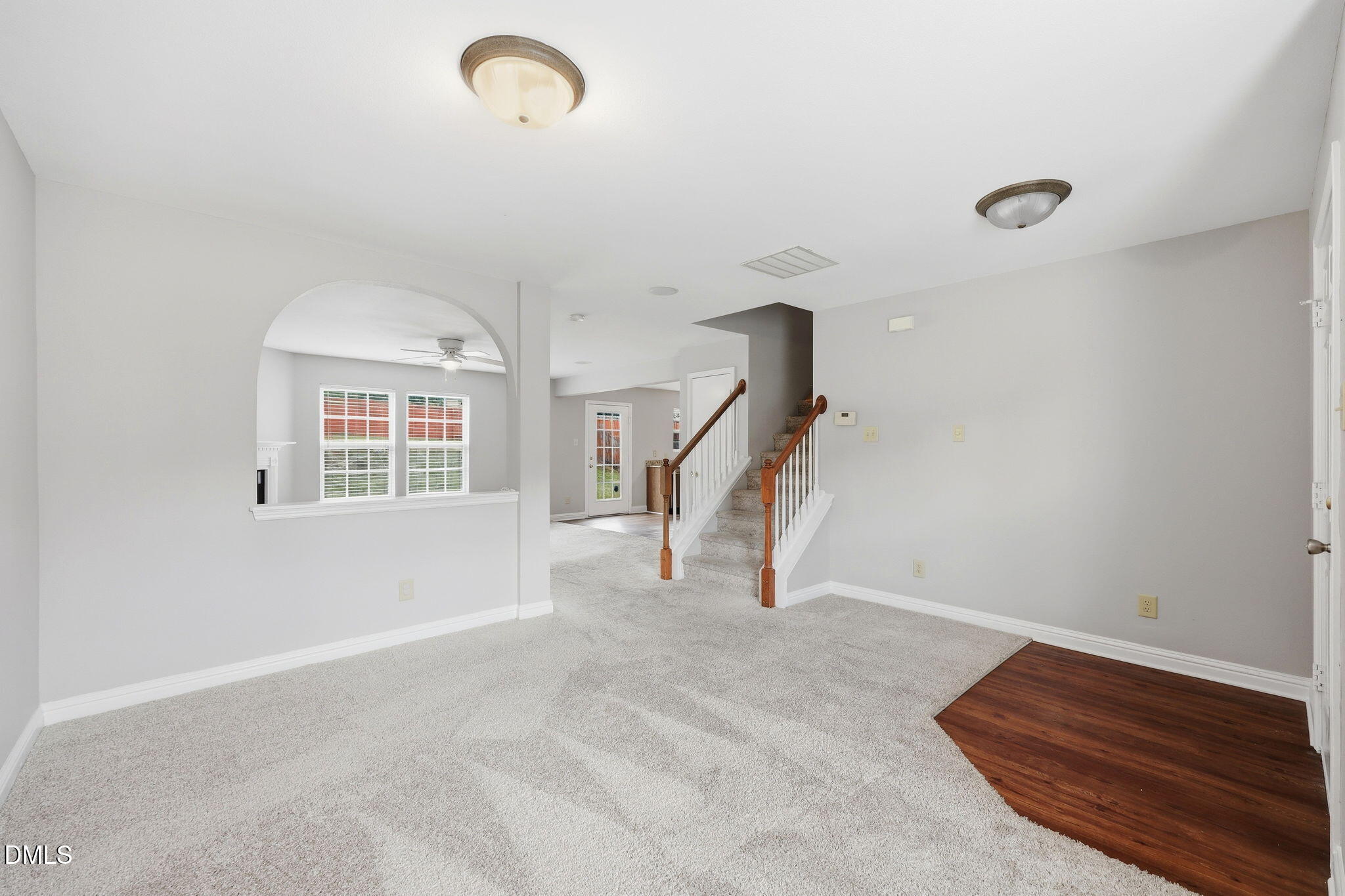 410 Walnut Crossing Drive Property Photo 7
