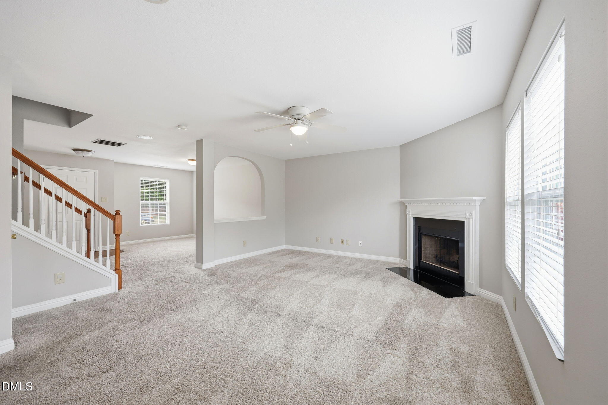 410 Walnut Crossing Drive Property Photo 11