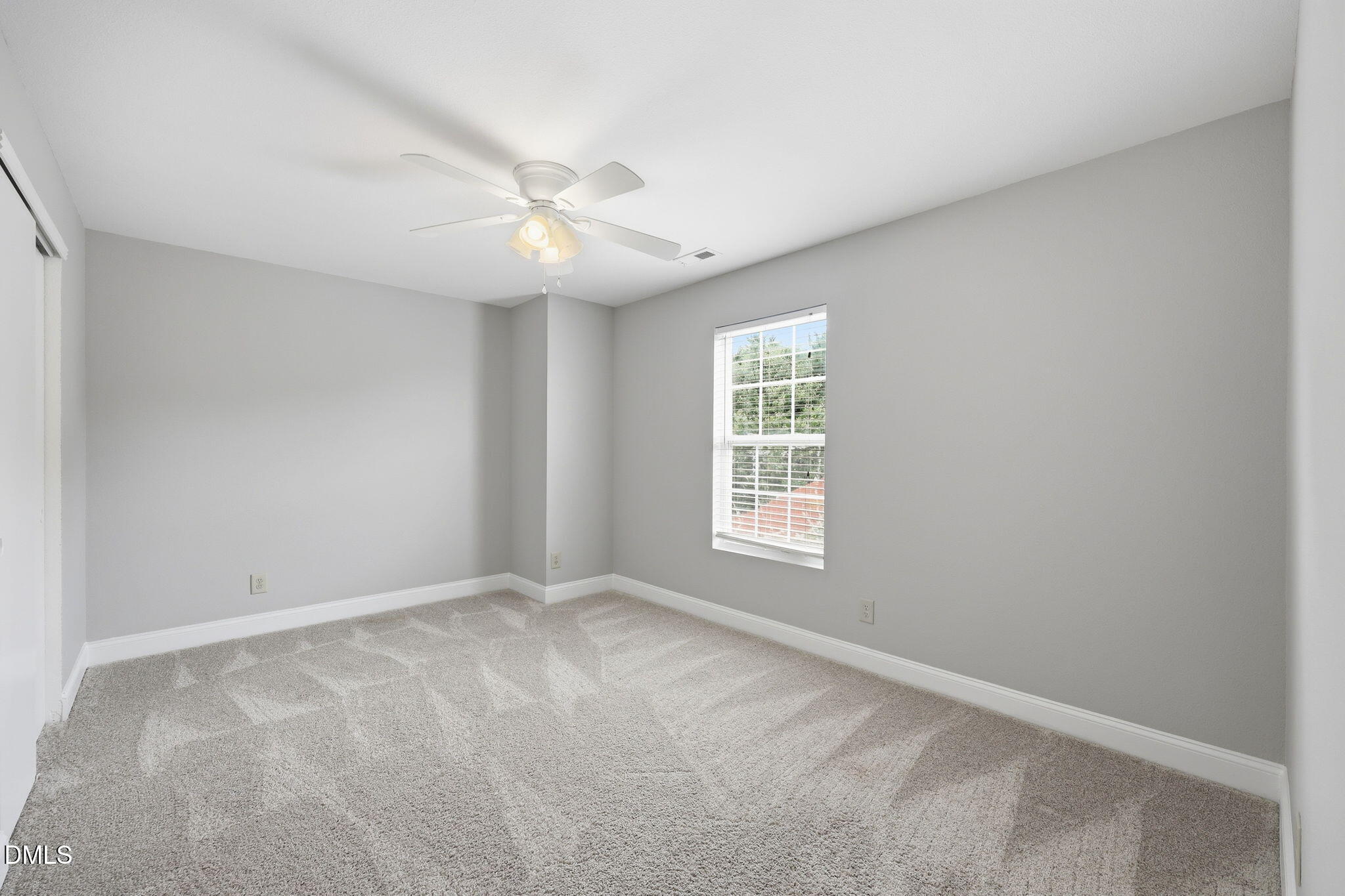 410 Walnut Crossing Drive Property Photo 21
