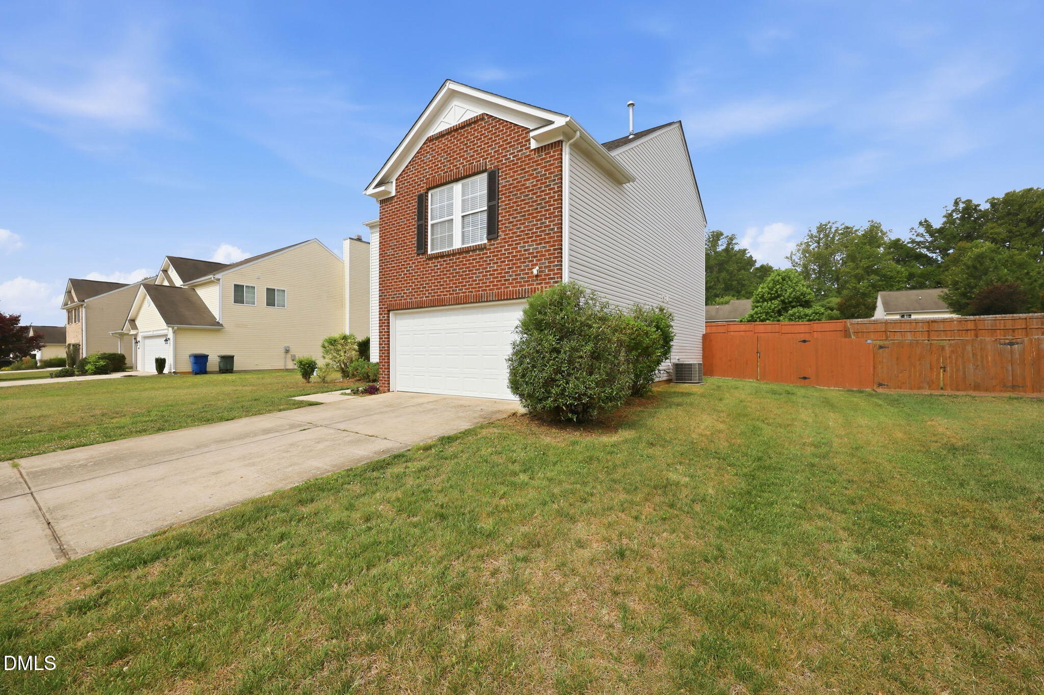 410 Walnut Crossing Drive Property Photo 34
