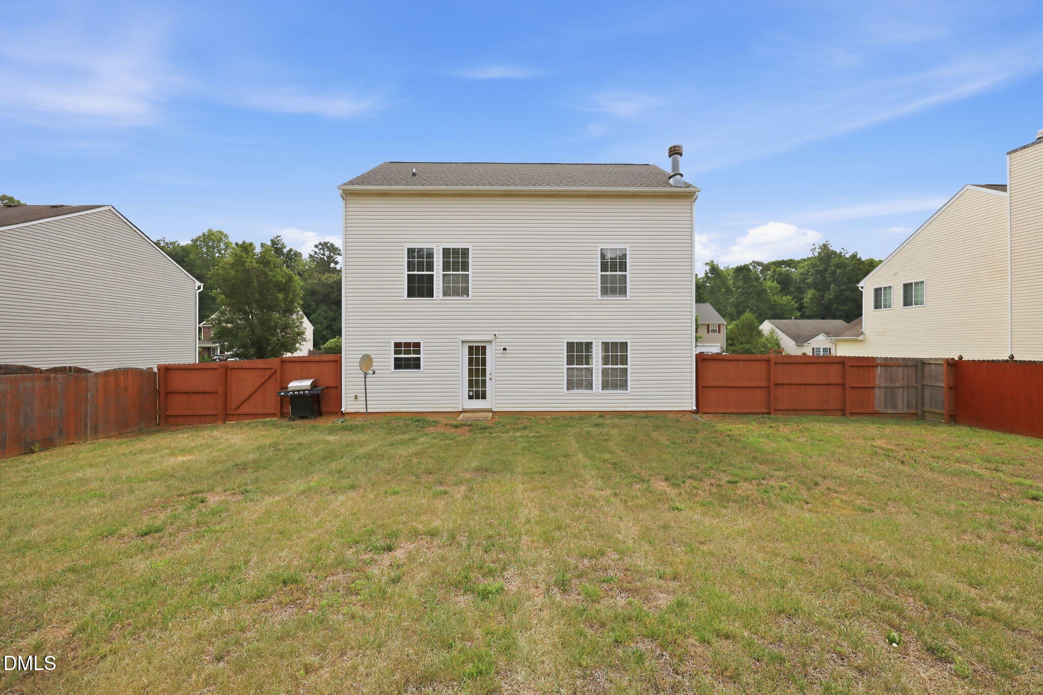 410 Walnut Crossing Drive Property Photo 35