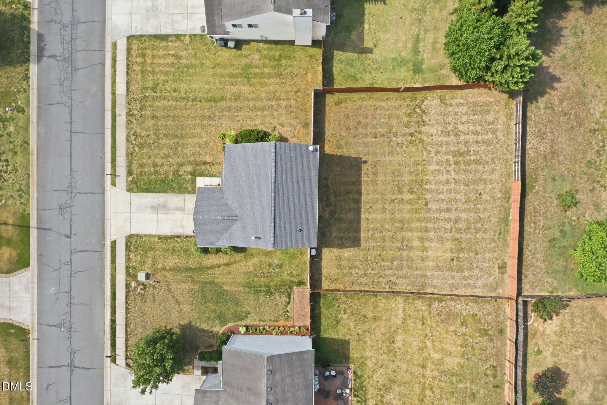 410 Walnut Crossing Drive Property Photo 41