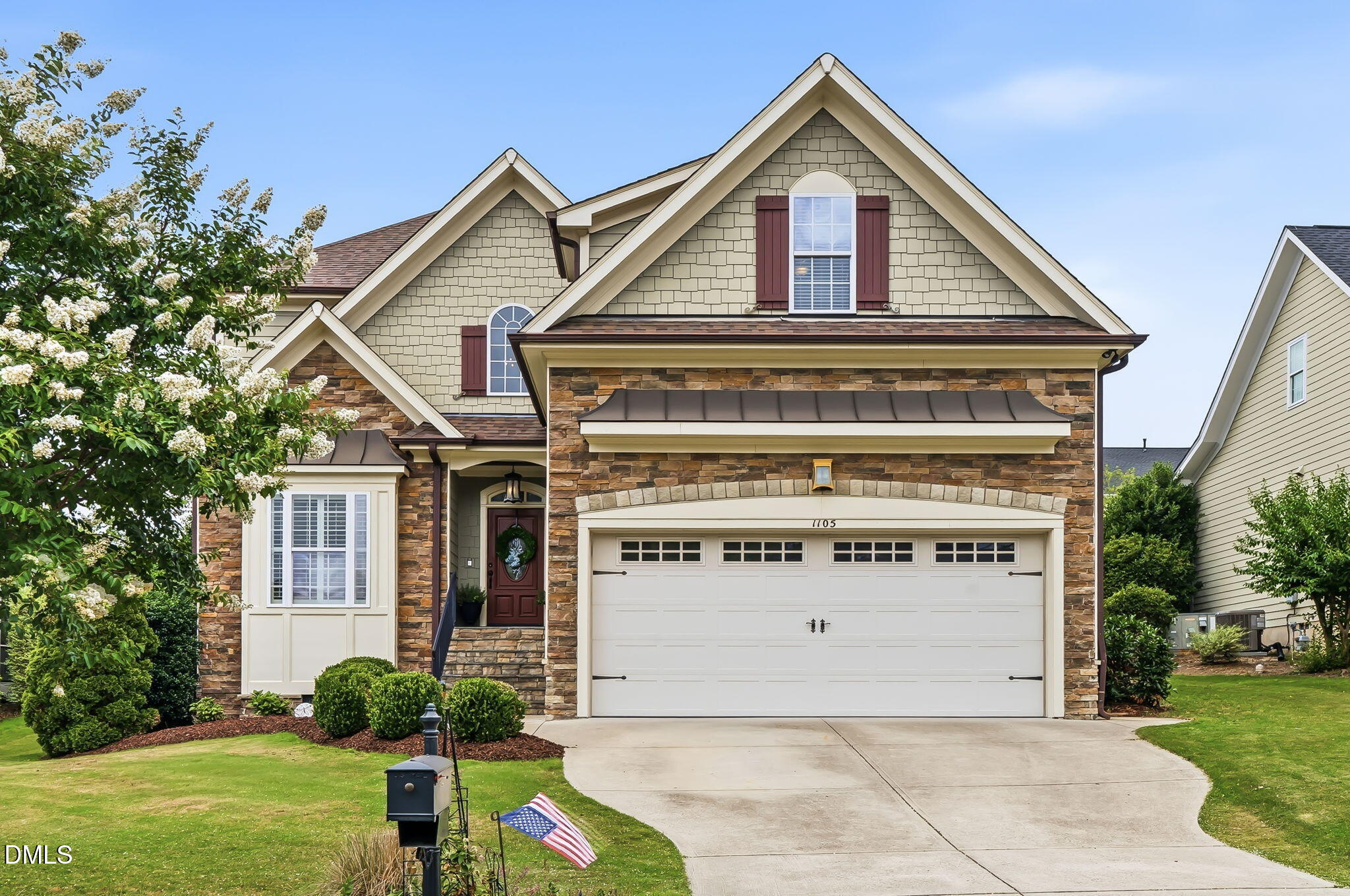1105 Golden Star Way Property Photo 1