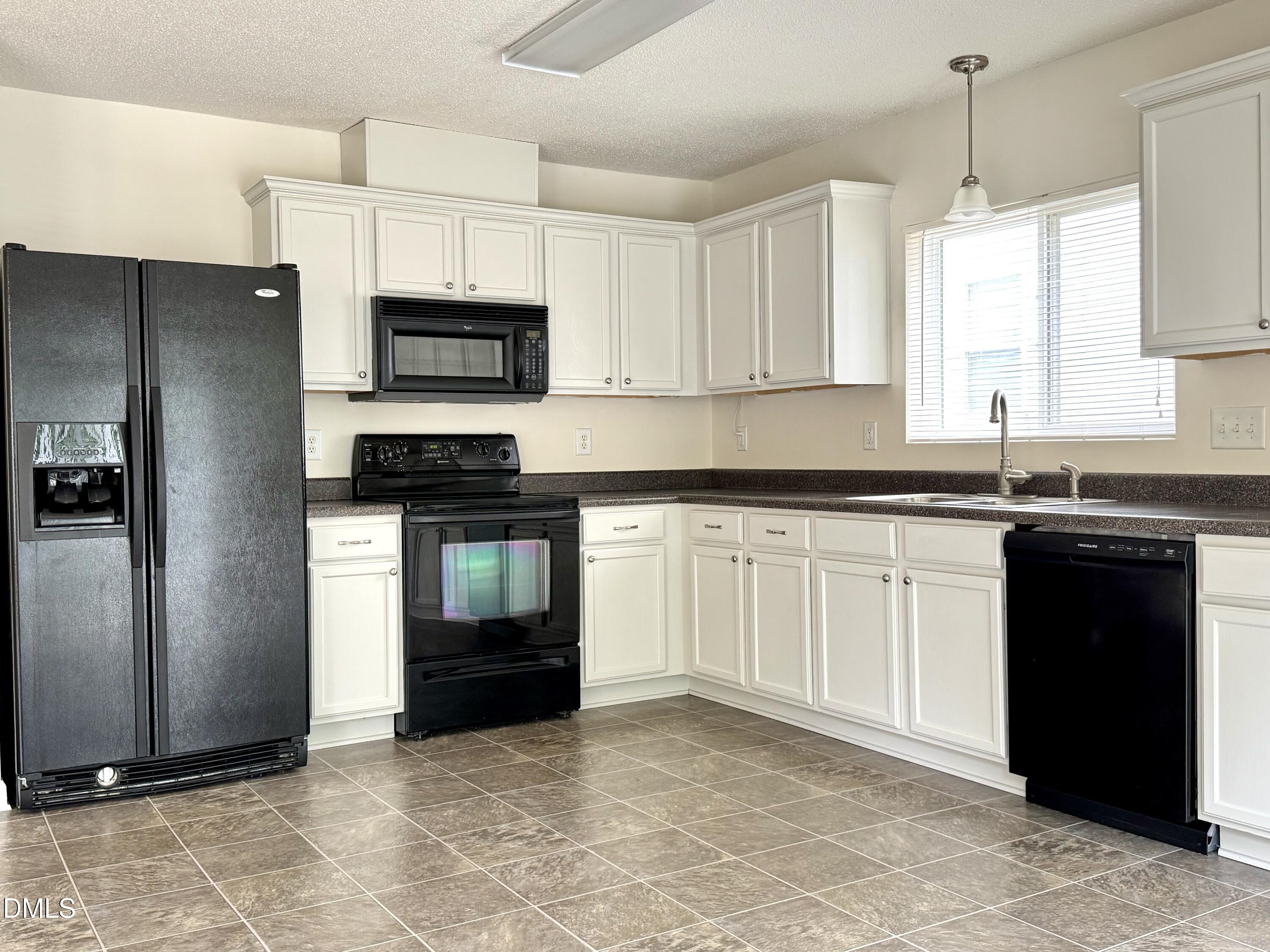 208 Knightwood Drive Property Photo 12
