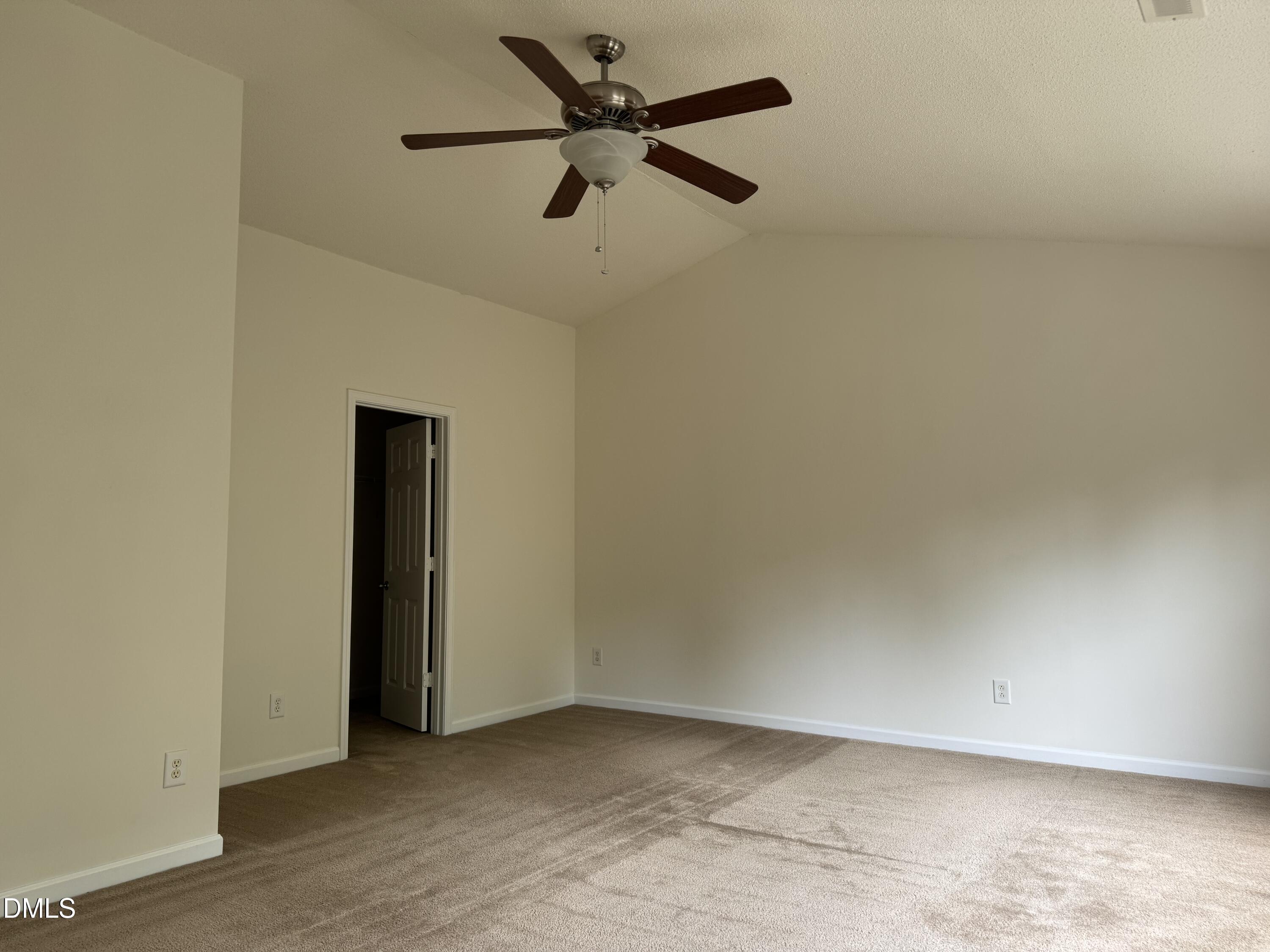 208 Knightwood Drive Property Photo 16