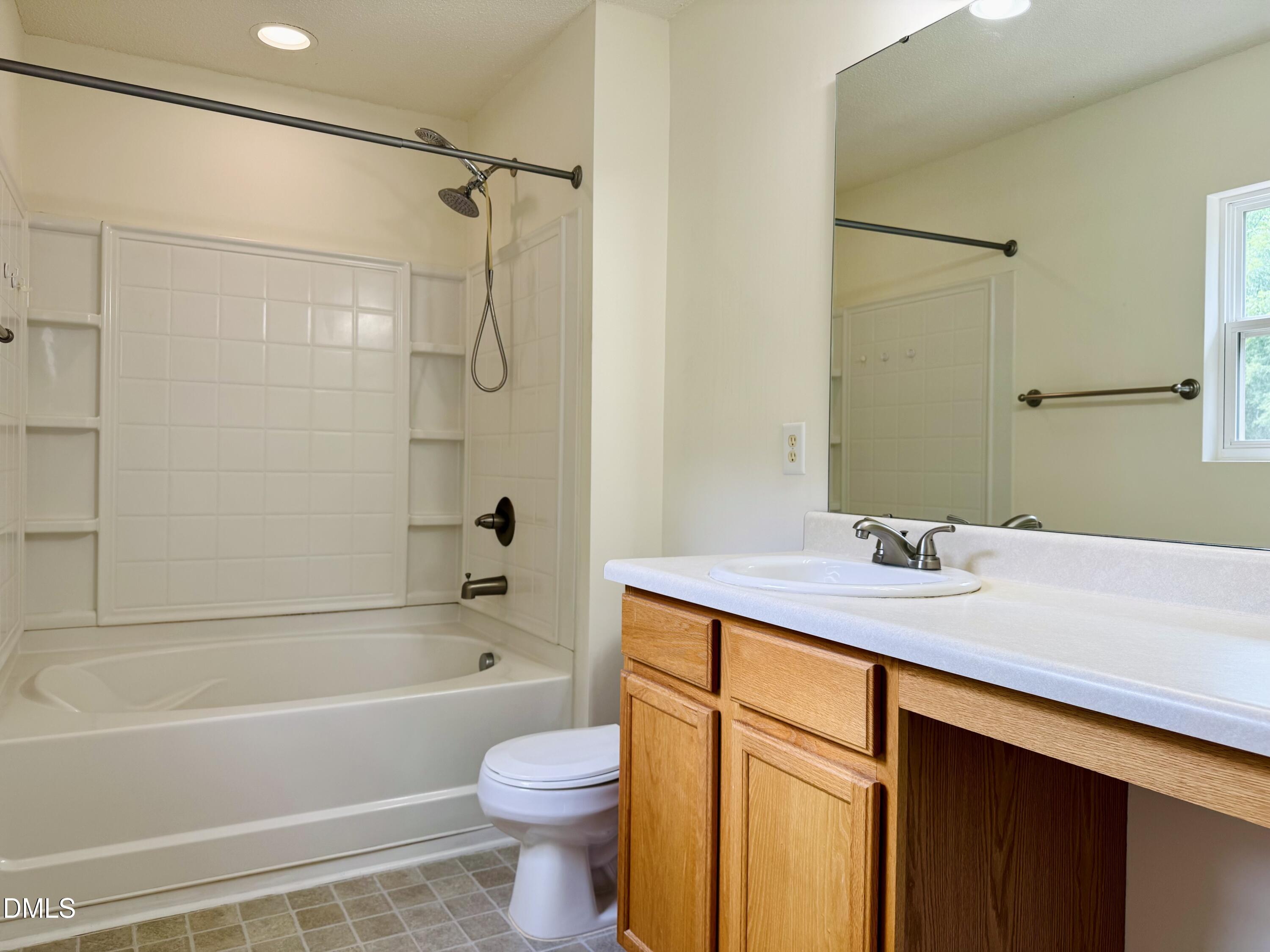 208 Knightwood Drive Property Photo 18