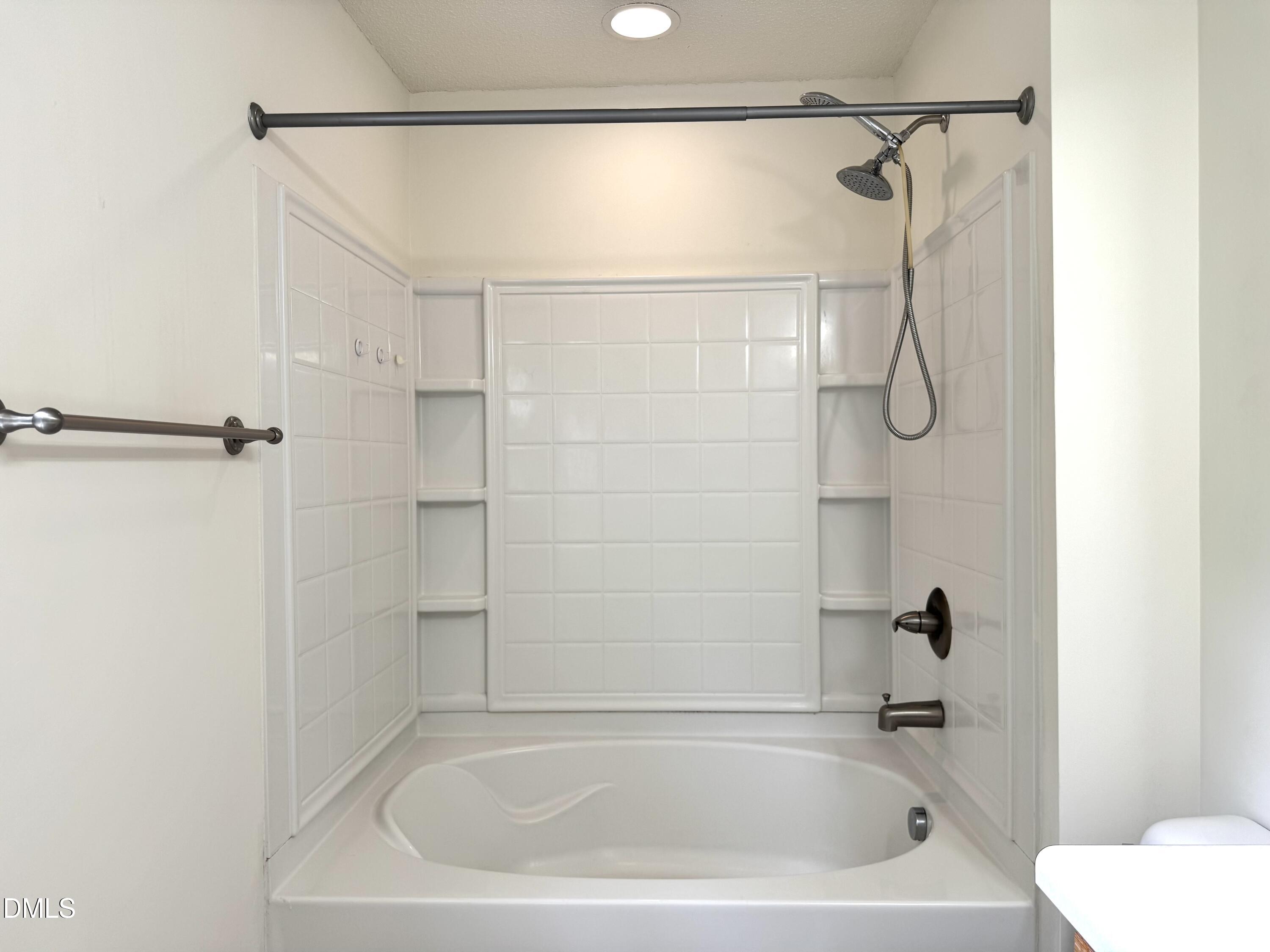 208 Knightwood Drive Property Photo 20