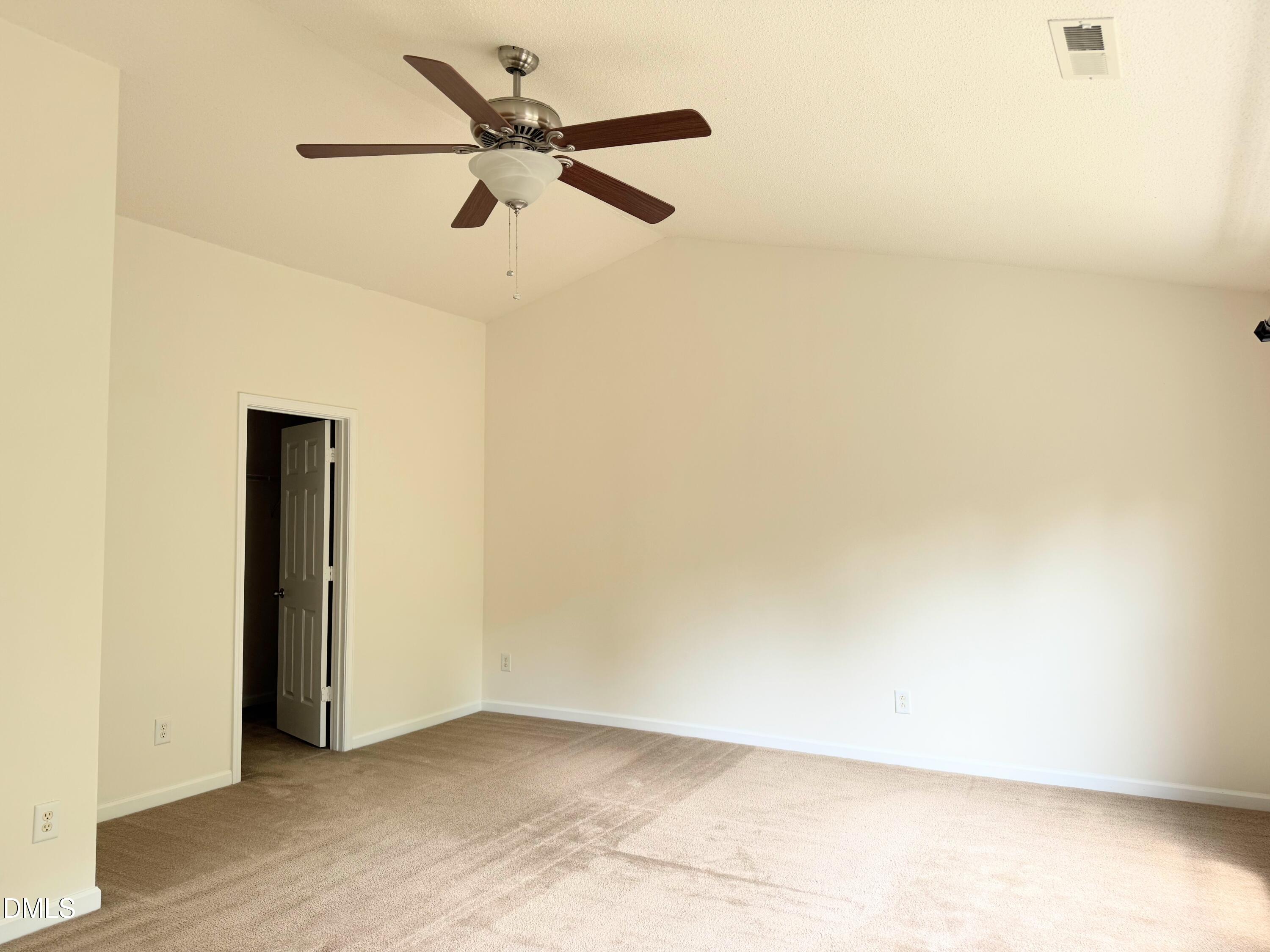 208 Knightwood Drive Property Photo 20
