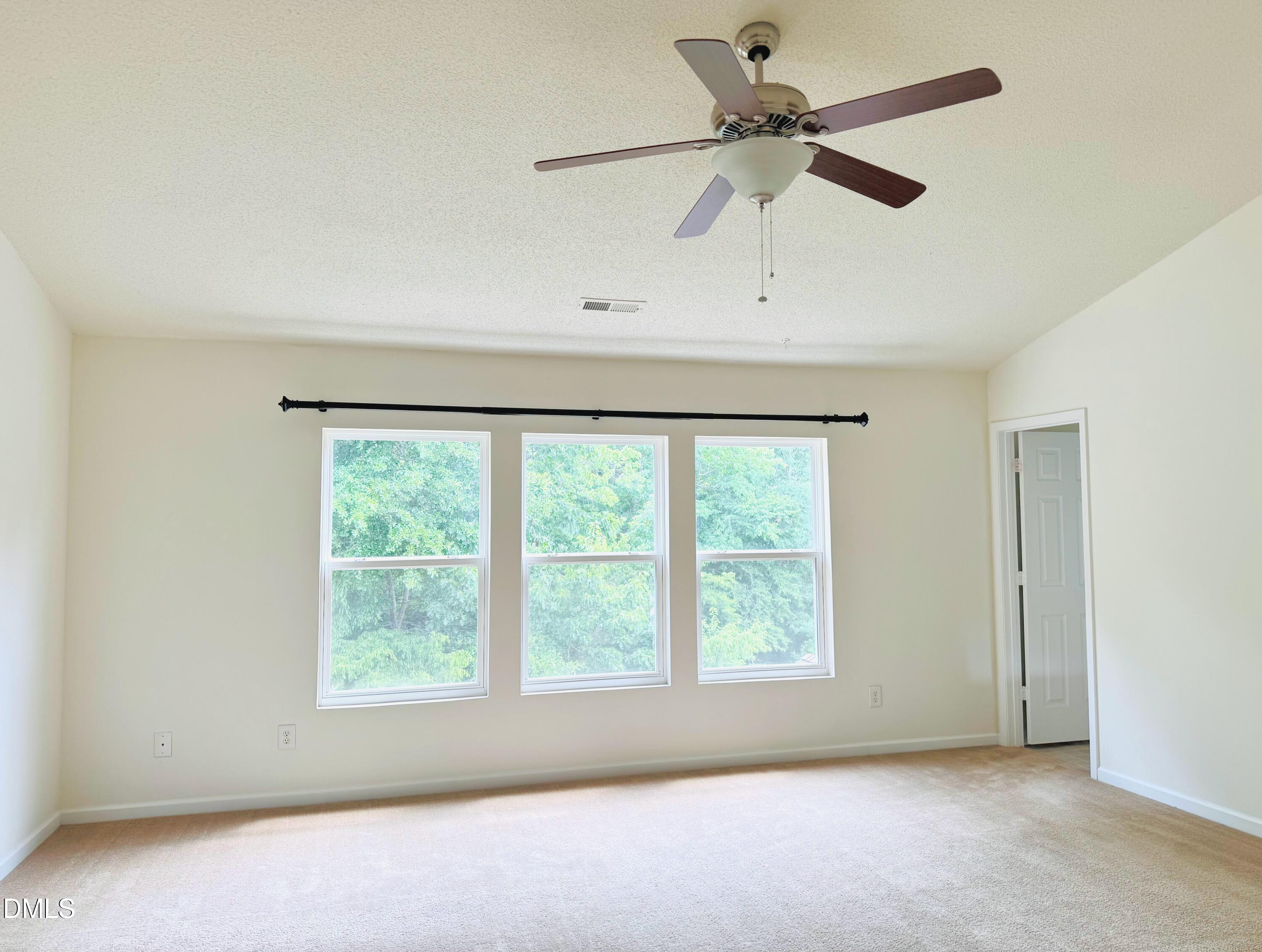 208 Knightwood Drive Property Photo 23