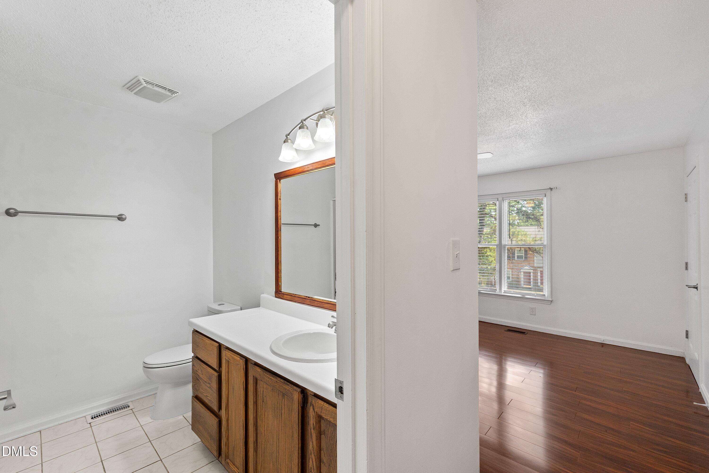 28 Riverwalk Terrace Property Photo 8