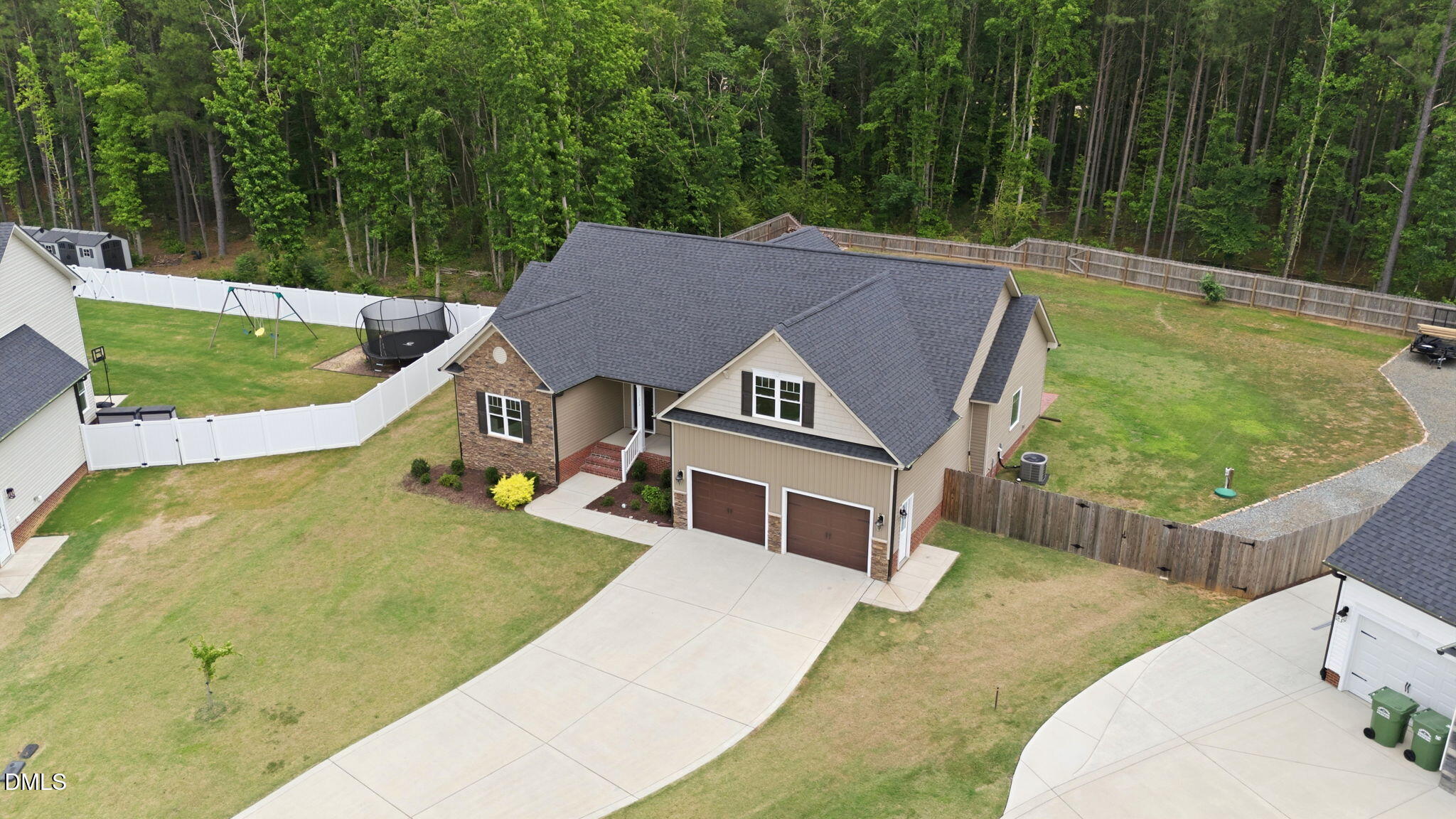133 Buckhaven Court Property Photo 3