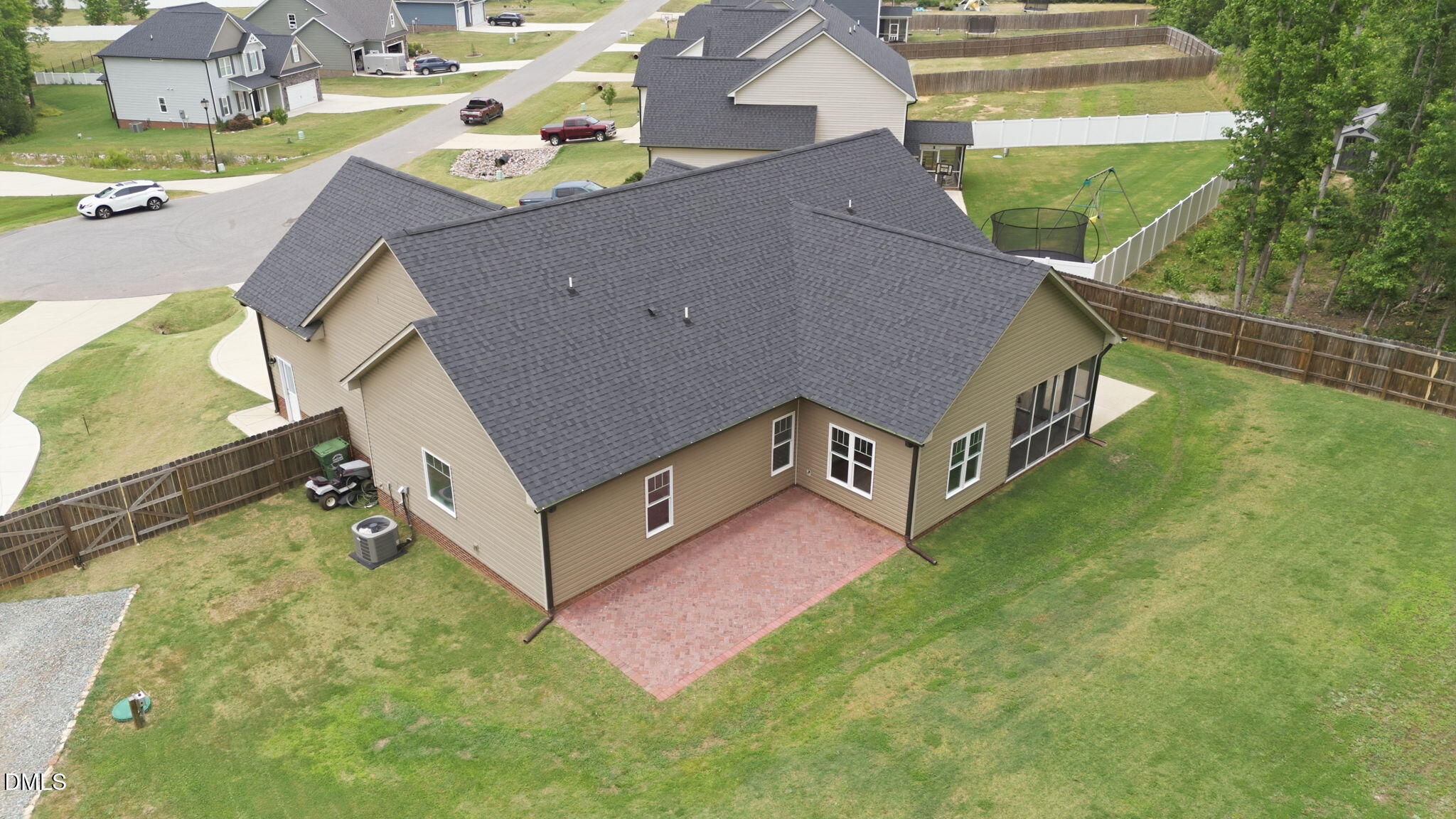 133 Buckhaven Court Property Photo 38