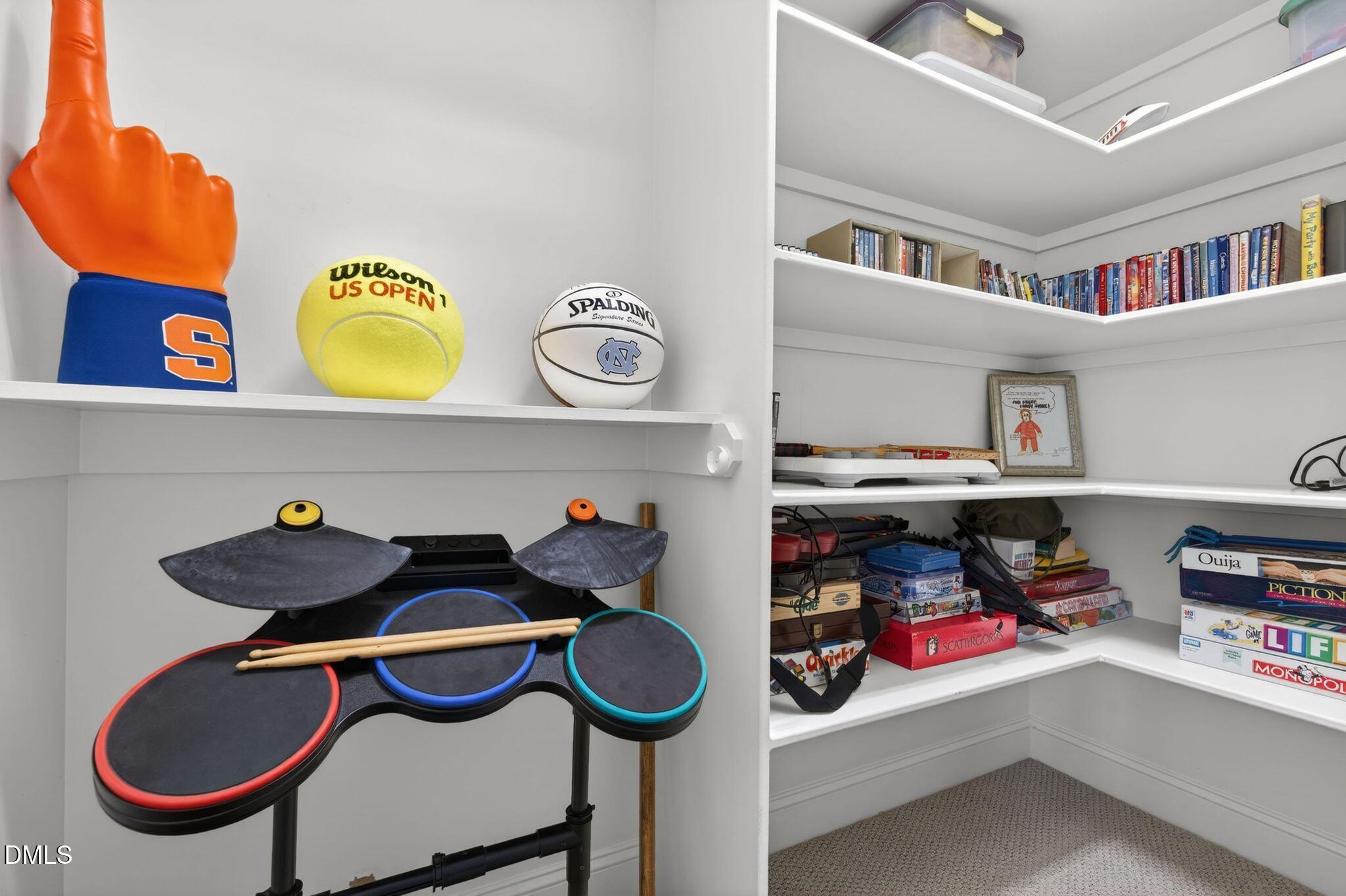 1009 Kensley Haven Court Property Photo 44