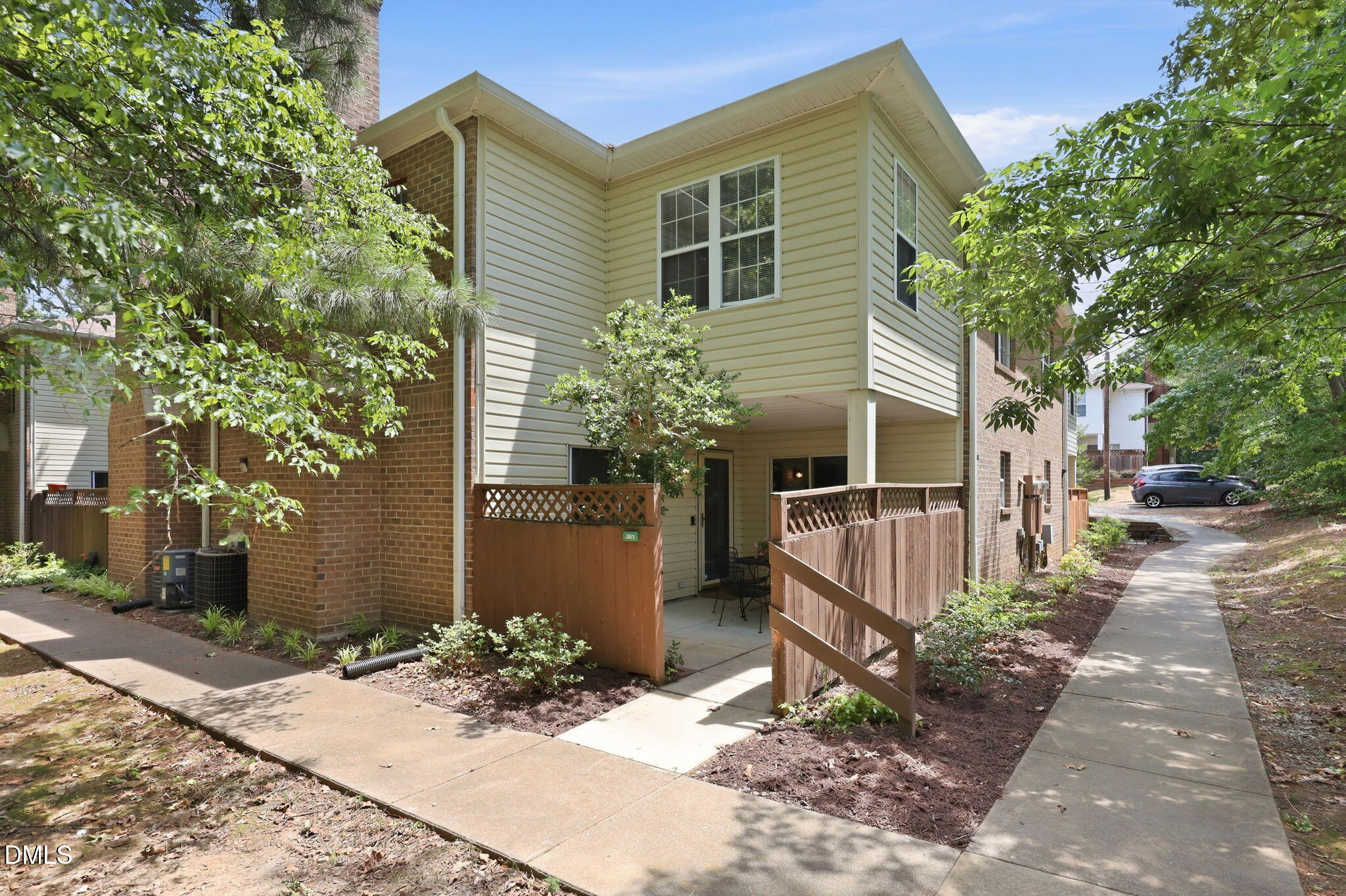 381 Summerwalk Circle Property Photo 2