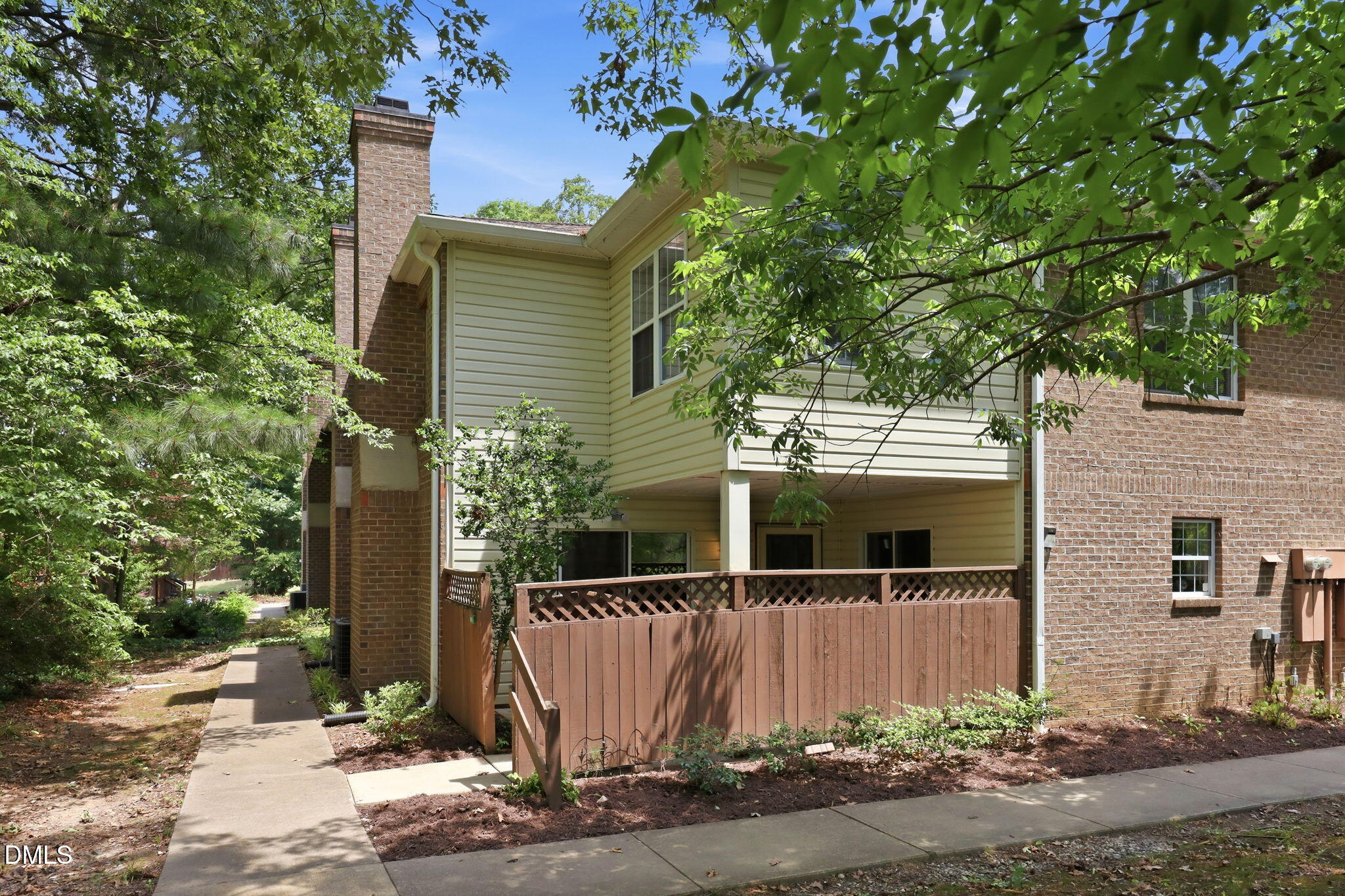 381 Summerwalk Circle Property Photo 3