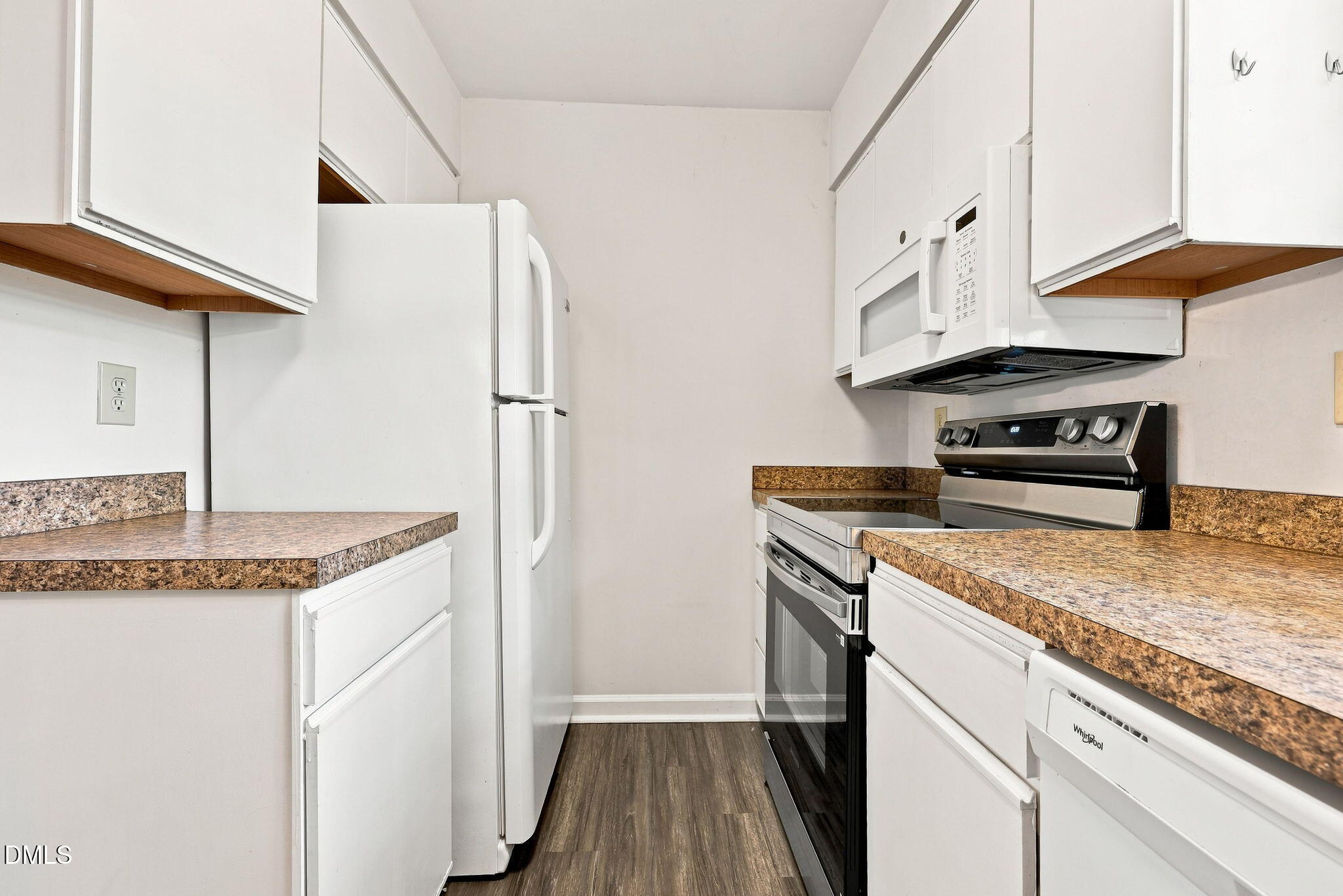 381 Summerwalk Circle Property Photo 17