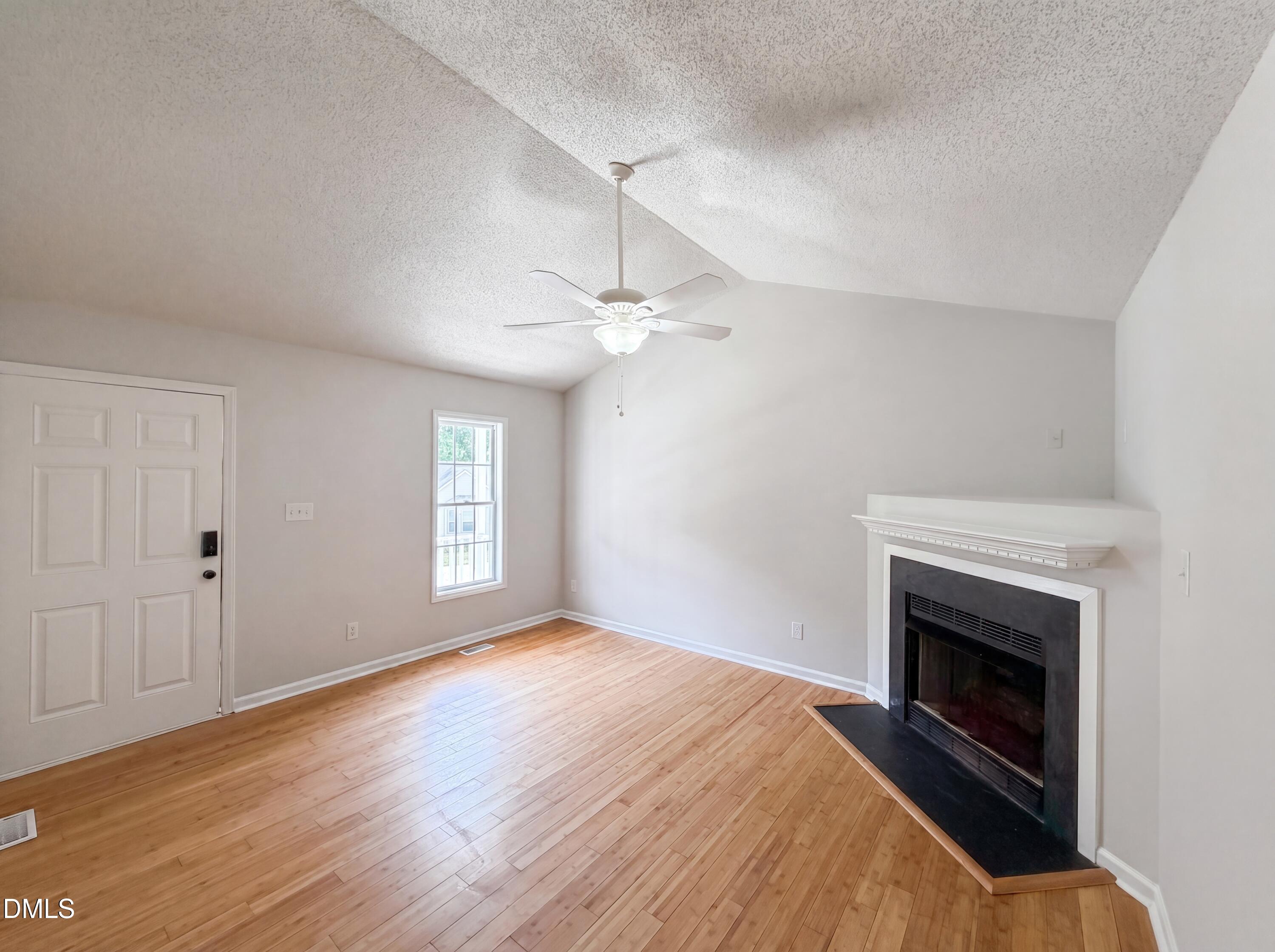 1024 Laurel Leaf Road Property Photo 3