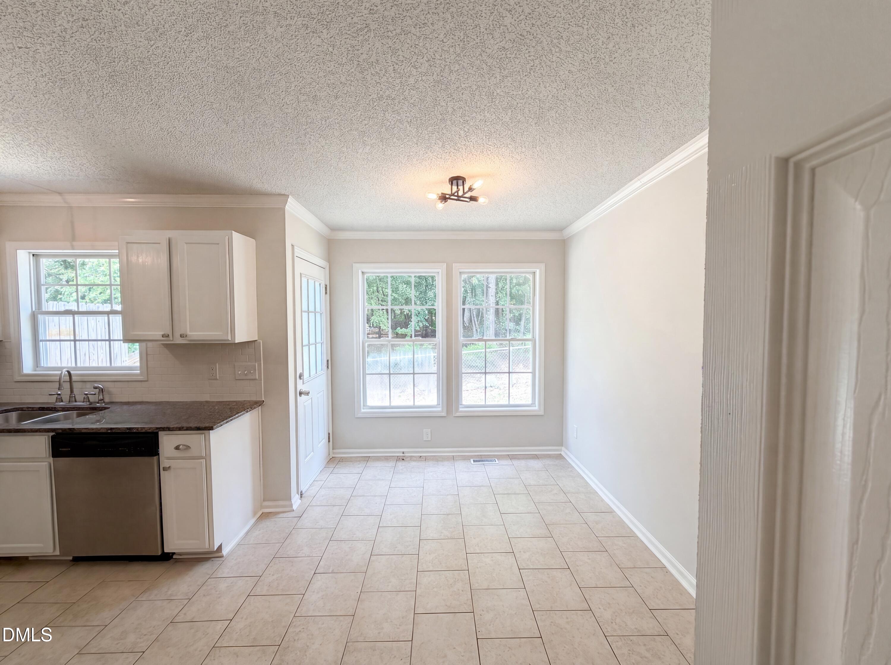 1024 Laurel Leaf Road Property Photo 7