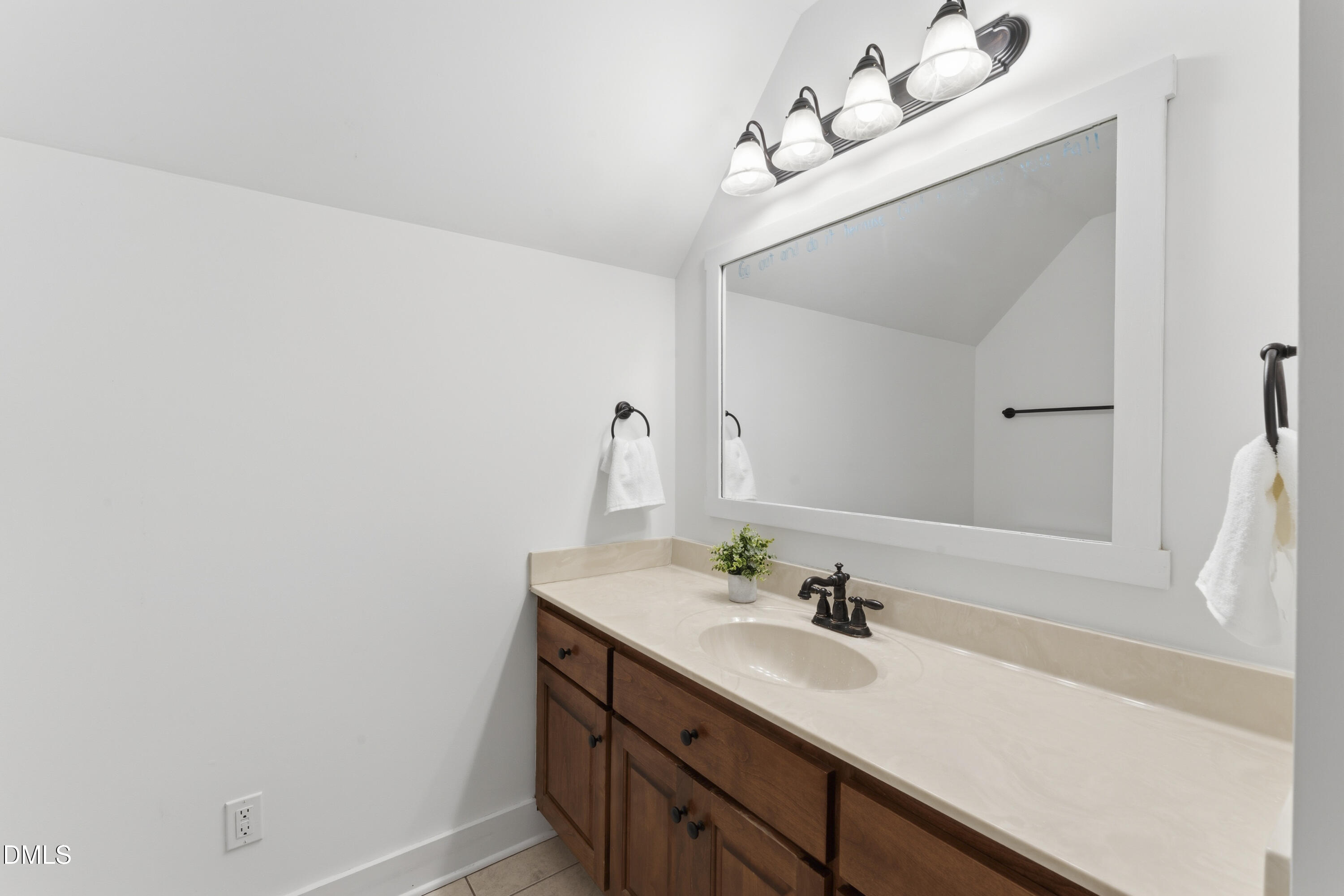 160 Braddock Drive Property Photo 30