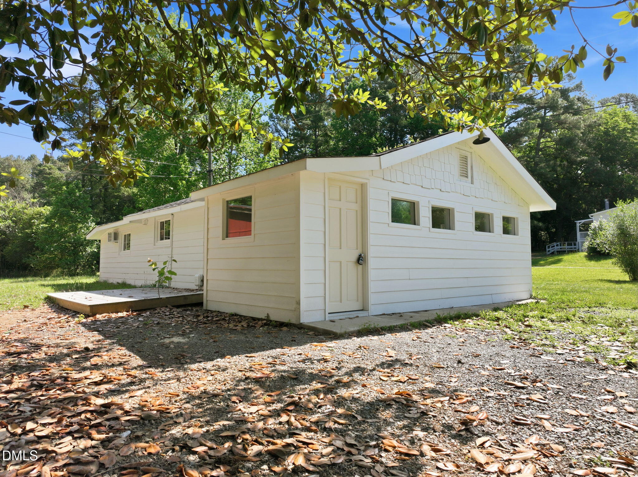 2112 U.s. Hwy 70a E Property Photo 1