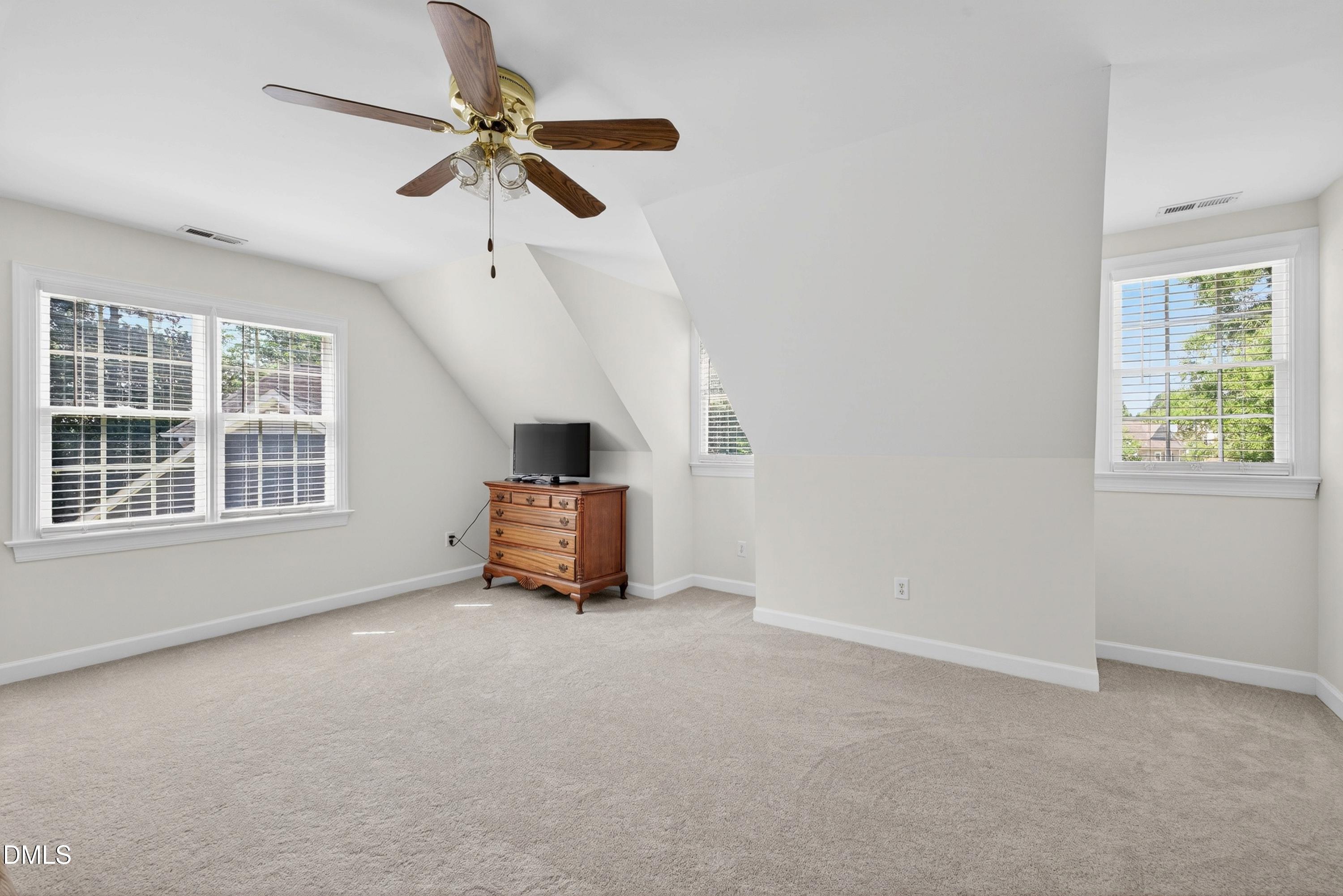1702 Ashbark Court Property Photo 22